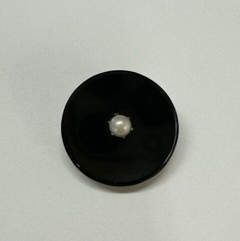 Vintage 14k Yellow Gold Genuine Onyx & Pearl Brooch