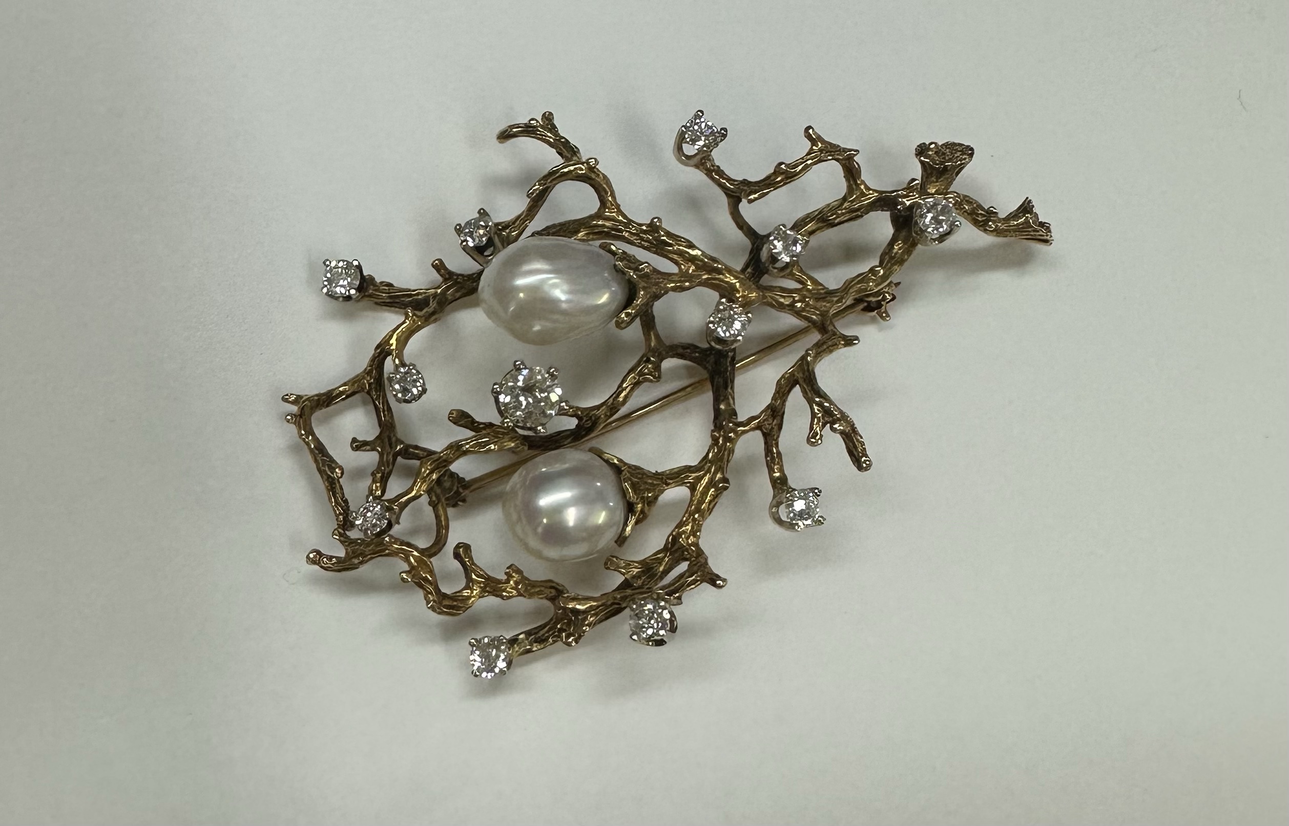 Antique 14k Yellow Gold Baroque Pearl & 1.35 Cttw Diamond Brooch Of A Coral Branch Motif
