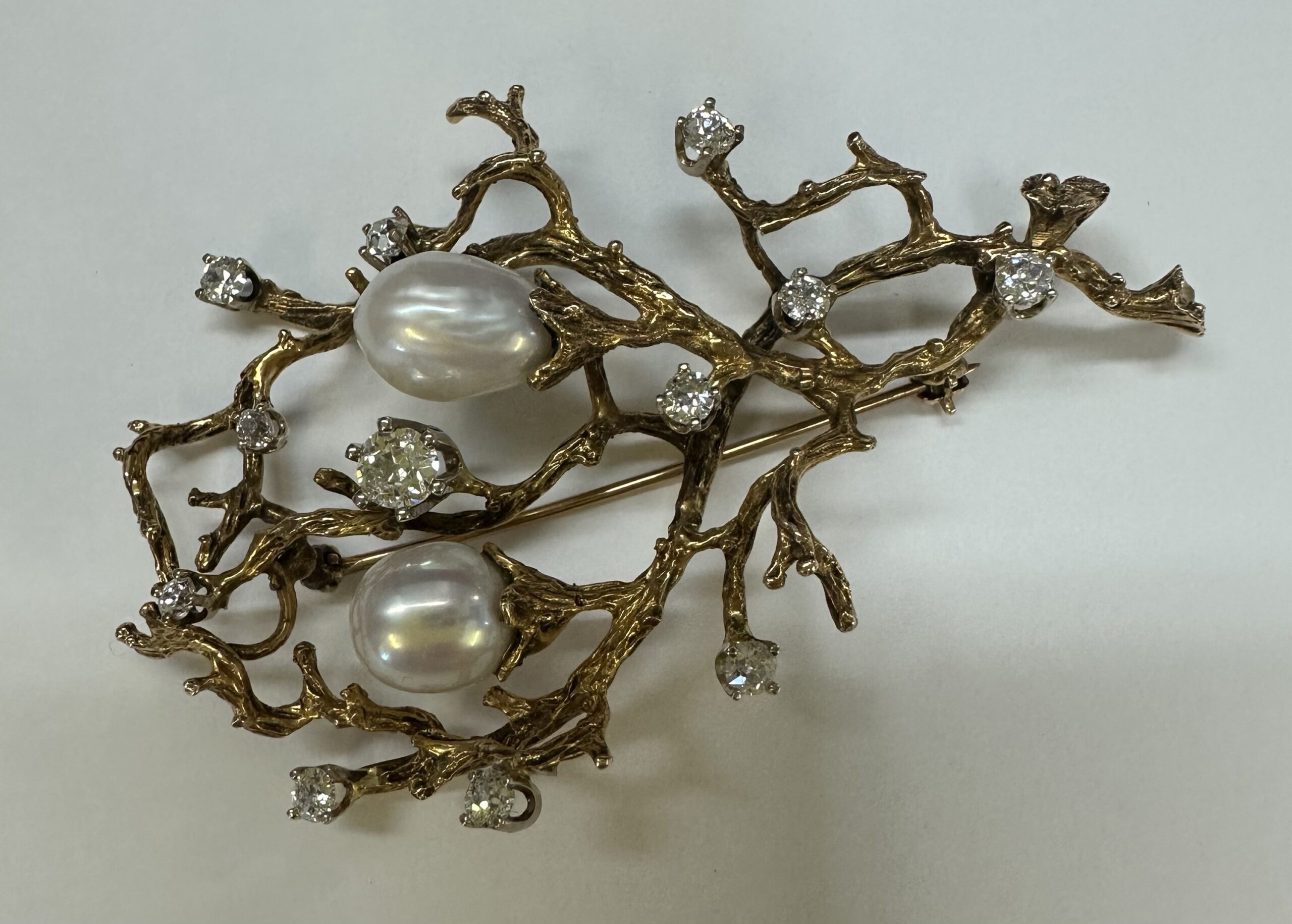 Antique 14k Yellow Gold Baroque Pearl & 1.35 Cttw Diamond Brooch Of A Coral Branch Motif - Image 7
