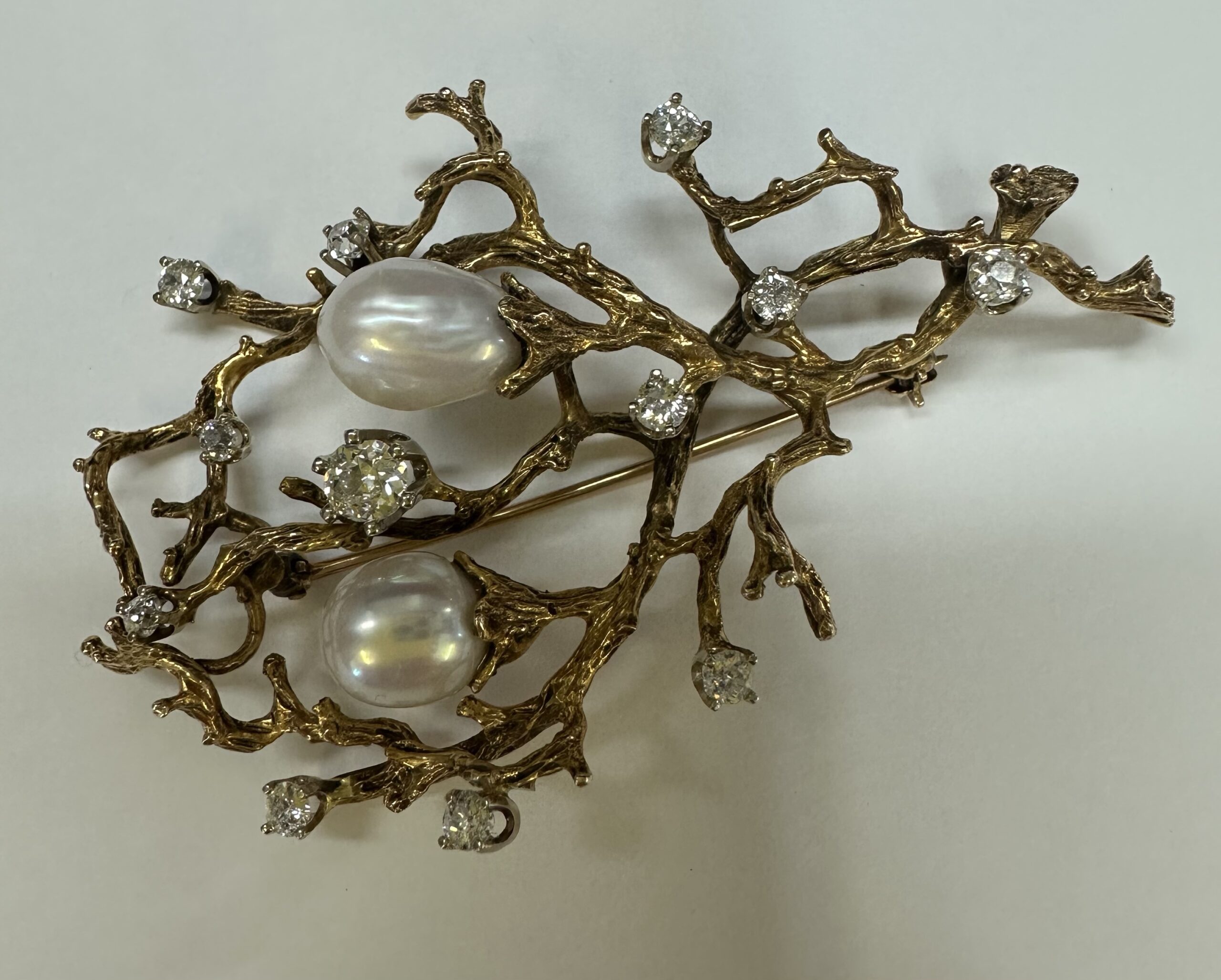 Antique 14k Yellow Gold Baroque Pearl & 1.35 Cttw Diamond Brooch Of A Coral Branch Motif - Image 8