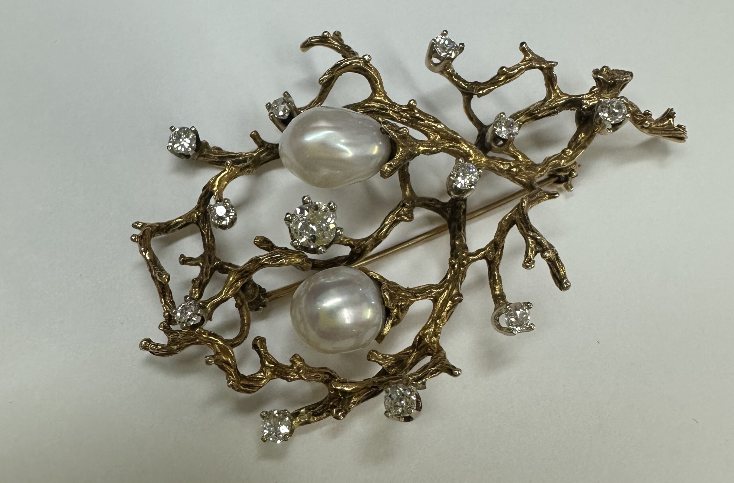 Antique 14k Yellow Gold Baroque Pearl & 1.35 Cttw Diamond Brooch Of A Coral Branch Motif - Image 15