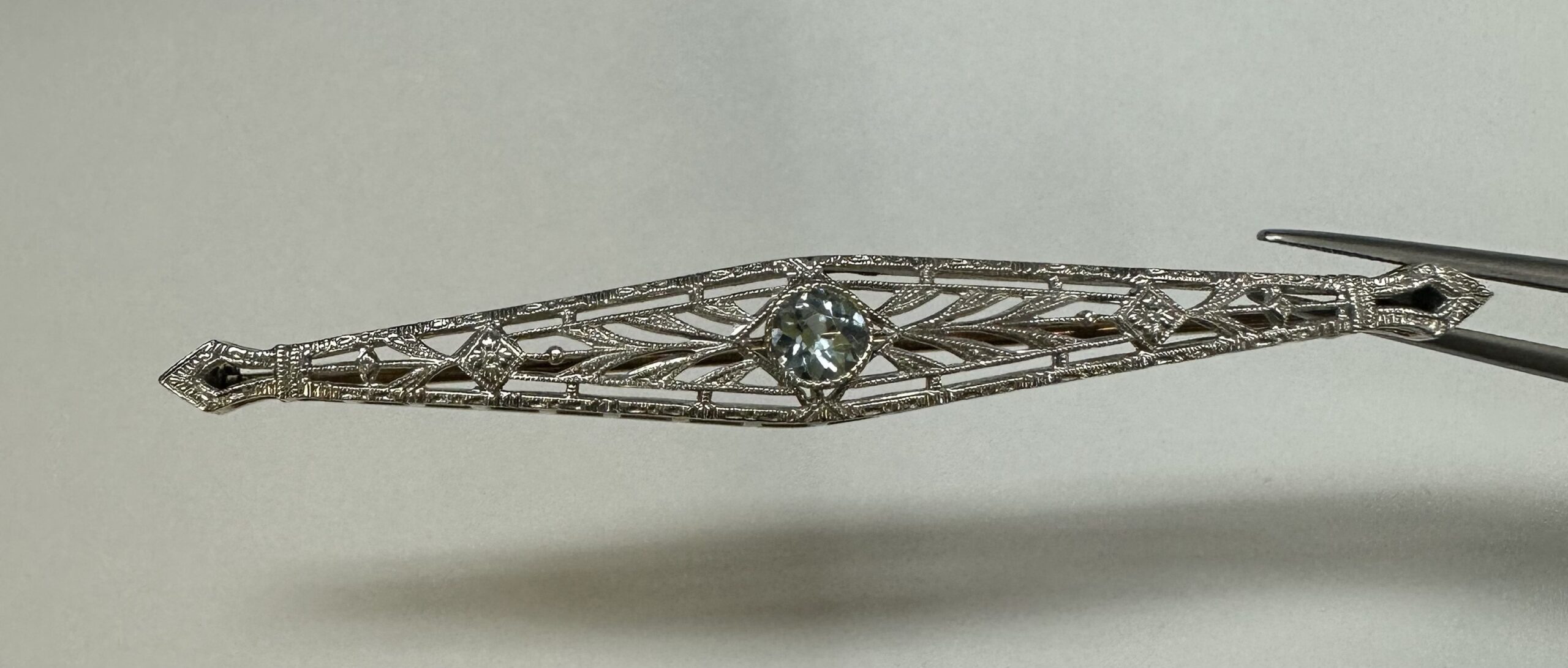 Antique Filigree 14k 2Tone Genuine Aquamarine Brooch - Image 5