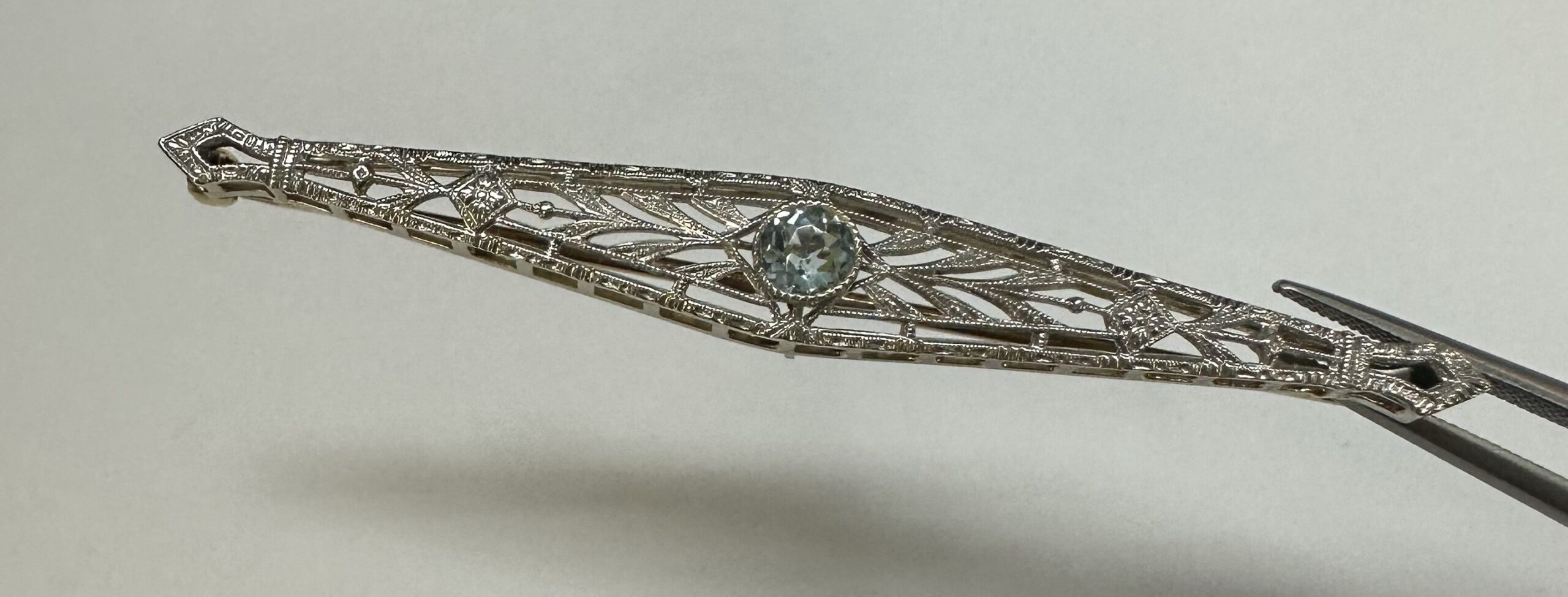 Antique Filigree 14k 2Tone Genuine Aquamarine Brooch - Image 10