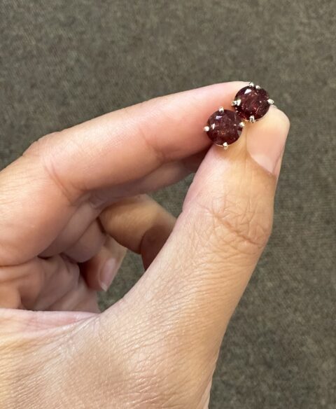 Vintage 14k Yellow Gold 3.67 Cttw Garnet Stud Earrings