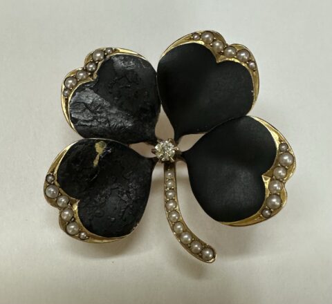Antique 14k Yellow Gold Black Enamel Four Leaf Clover Brooch