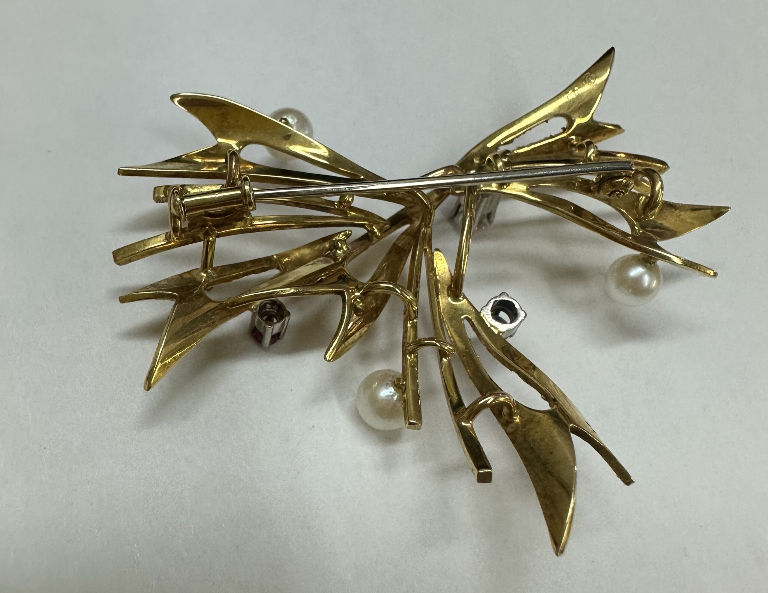 Vintage 18k Yellow Gold Bow Style Brooch With Genuine Gemstone Accents - Image 13