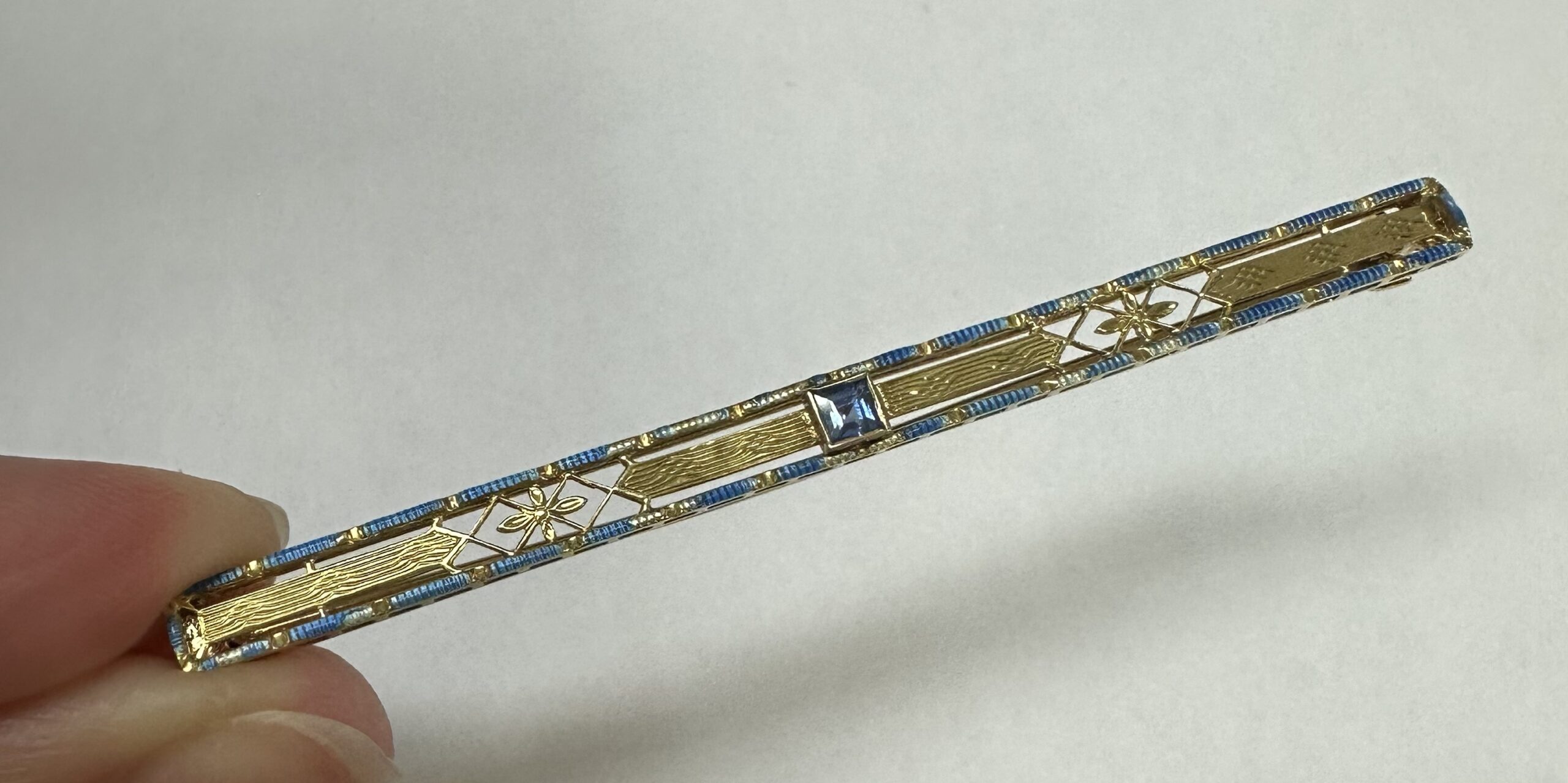 Antique 14k Yellow Gold Bar Pin With Sapphire Accent - Image 7