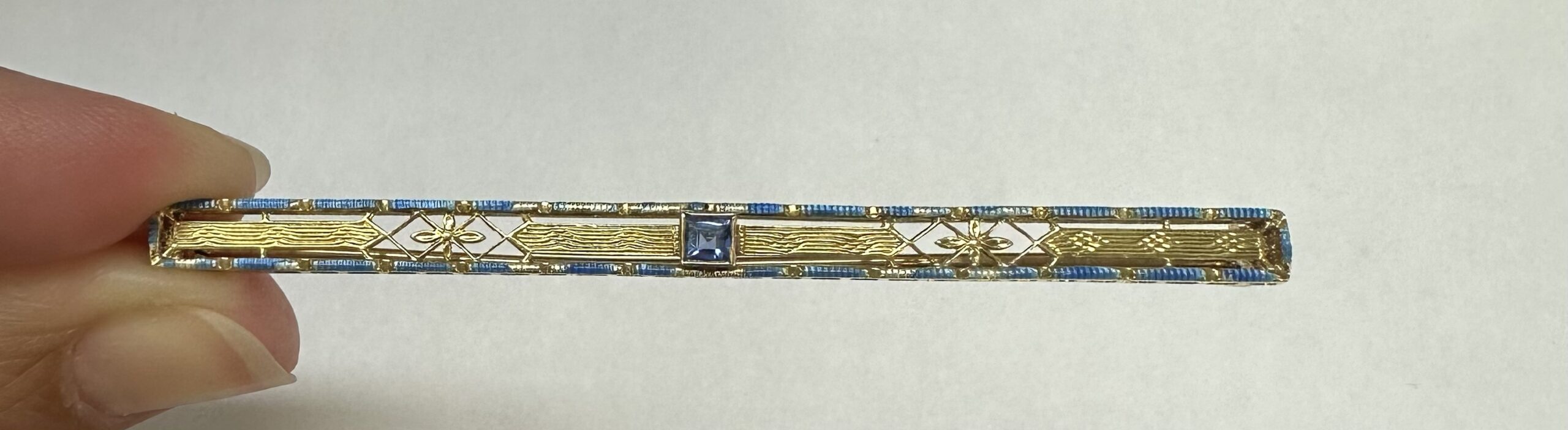 Antique 14k Yellow Gold Bar Pin With Sapphire Accent - Image 4