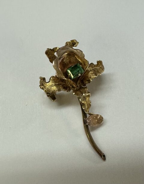 Vintage 14k Yellow Gold Flower Brooch With Emerald Accent