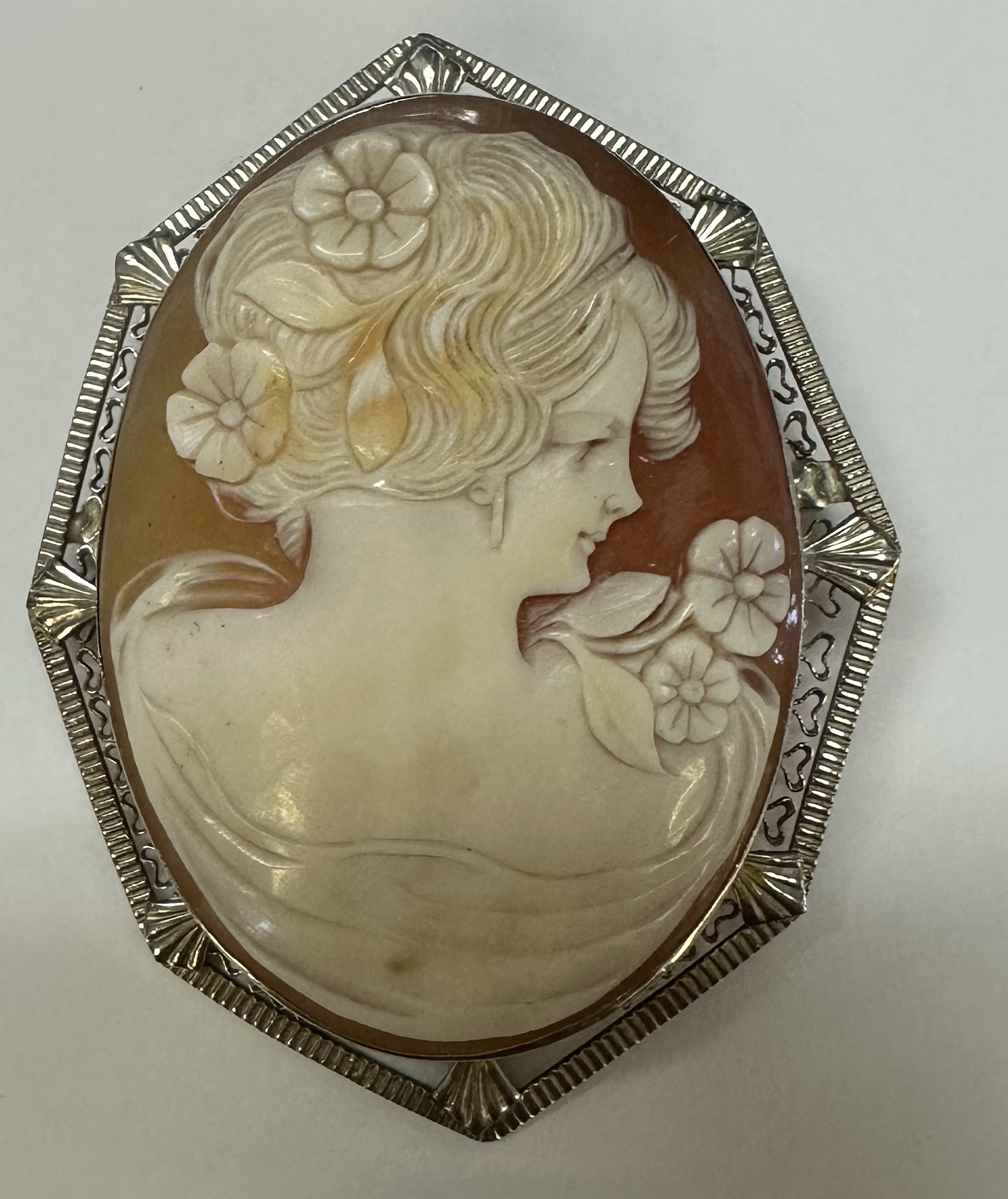 Vintage 14k White Gold Filigree Cameo Brooch - Image 13