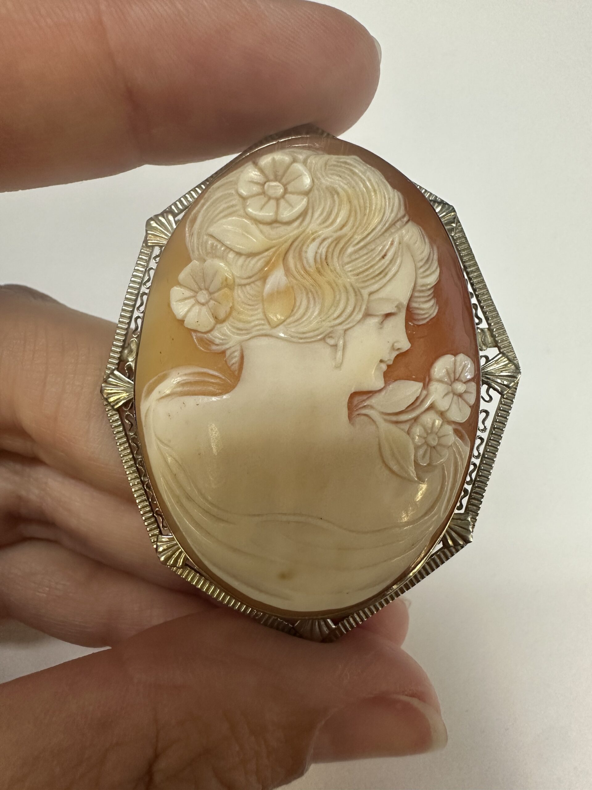 Vintage 14k White Gold Filigree Cameo Brooch - Image 18