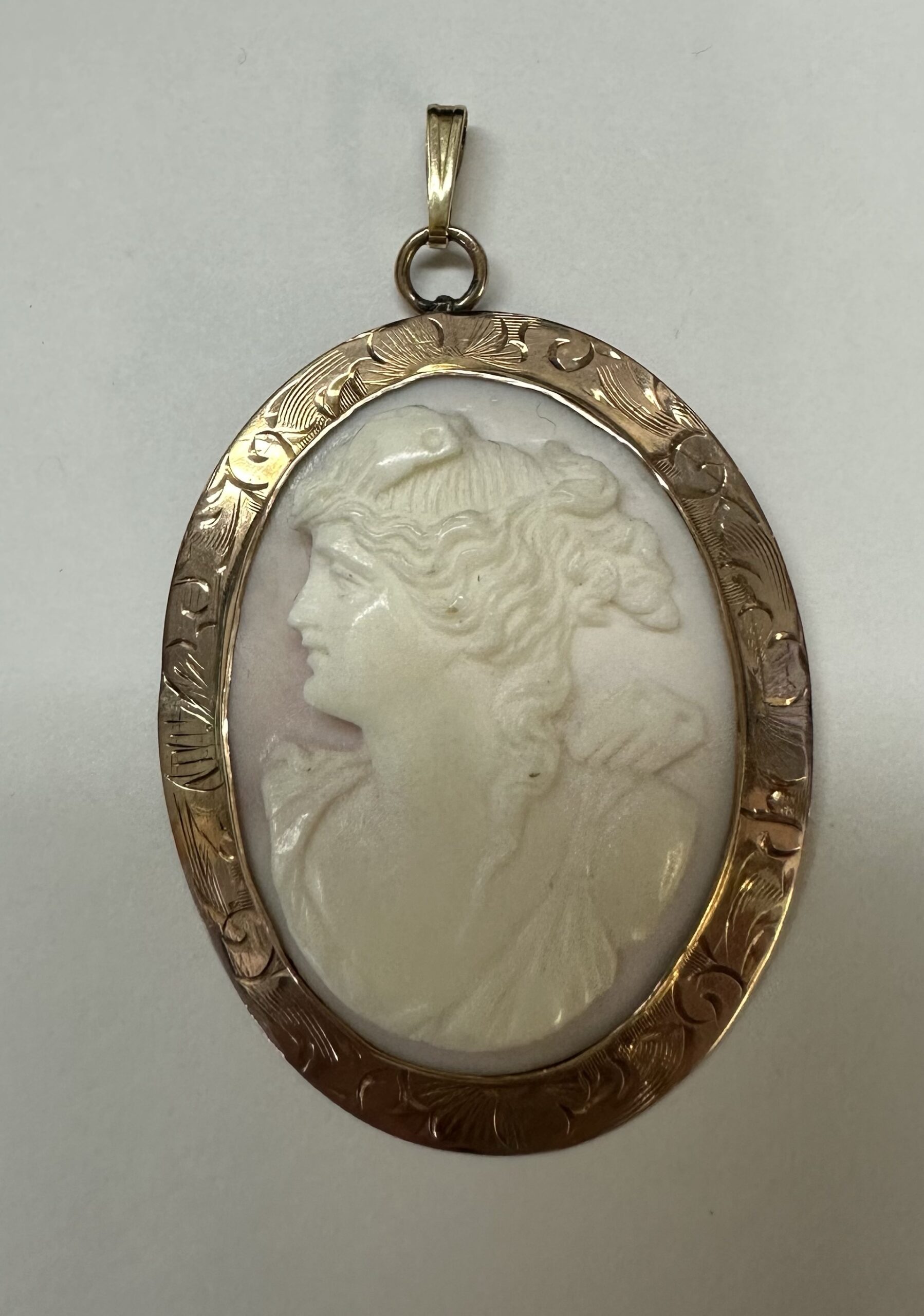 Antique 14k Yellow Gold Engraved Cameo Pendant - Image 2