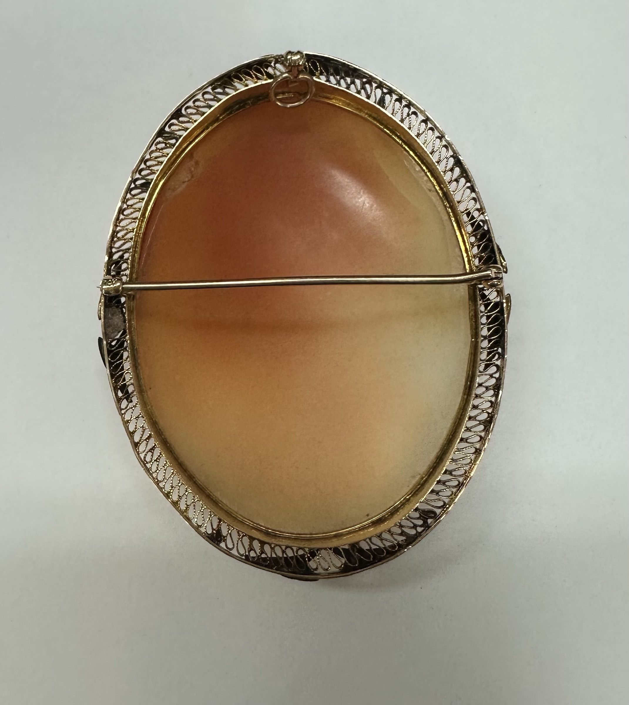 Large 14k Yellow Gold Cameo Brooch With Wire Frame - Image 8