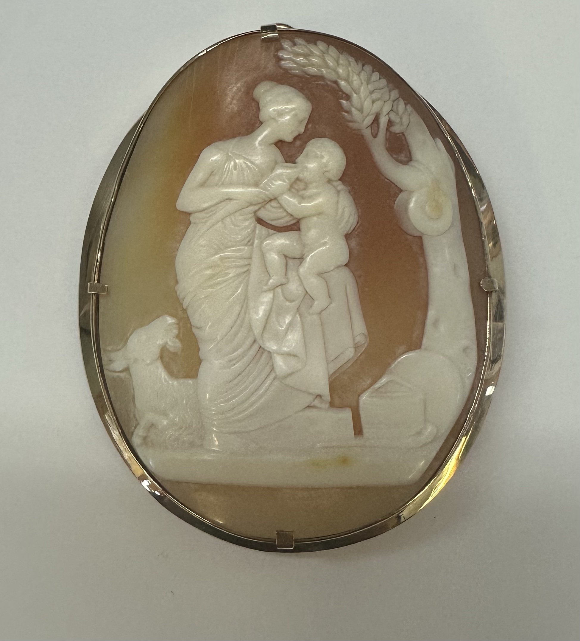 Large Vintage 14k Yellow Gold Genuine Carved Shell Cameo Depicting Mother & Child Scene - Image 8