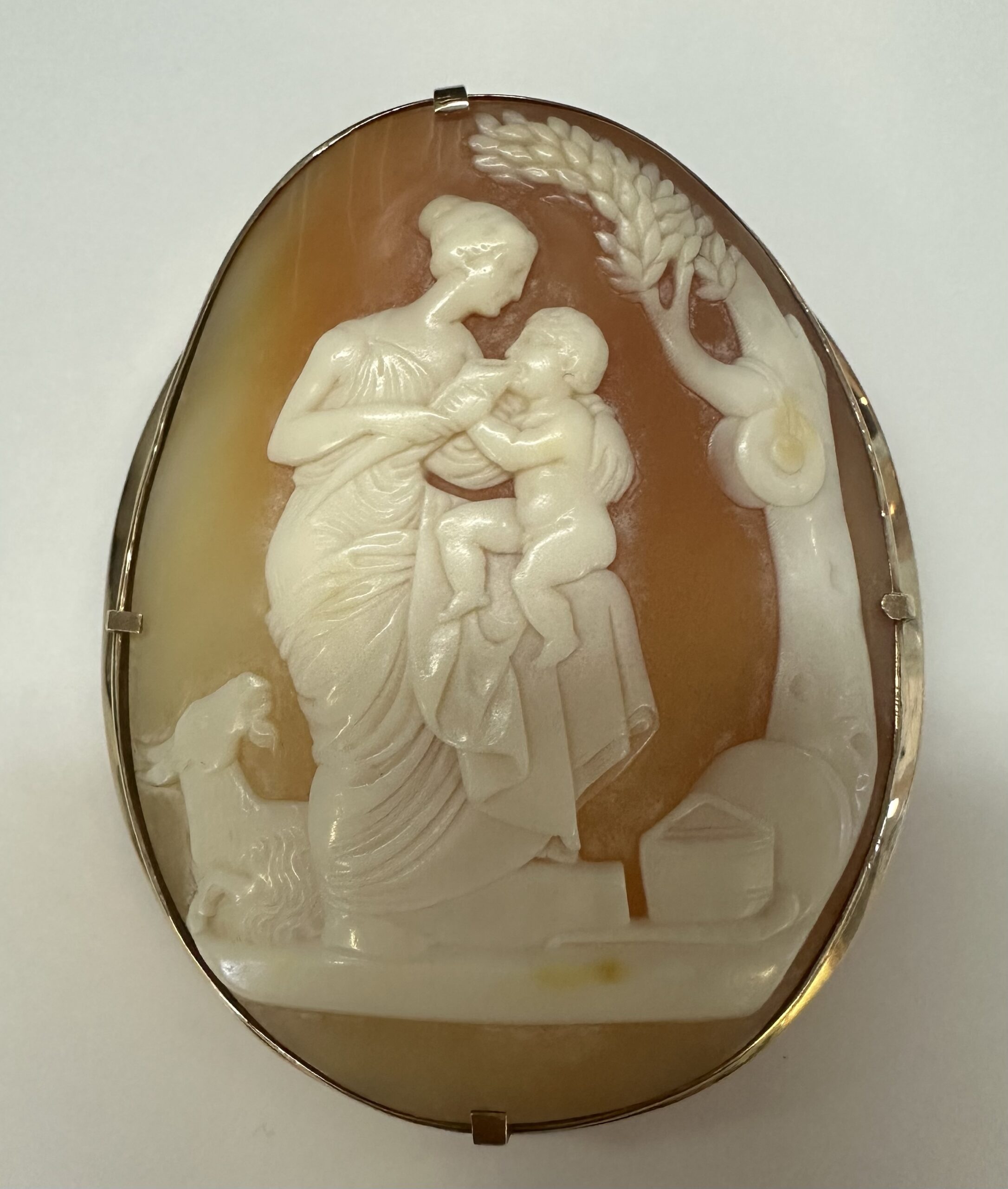 Large Vintage 14k Yellow Gold Genuine Carved Shell Cameo Depicting Mother & Child Scene - Image 7