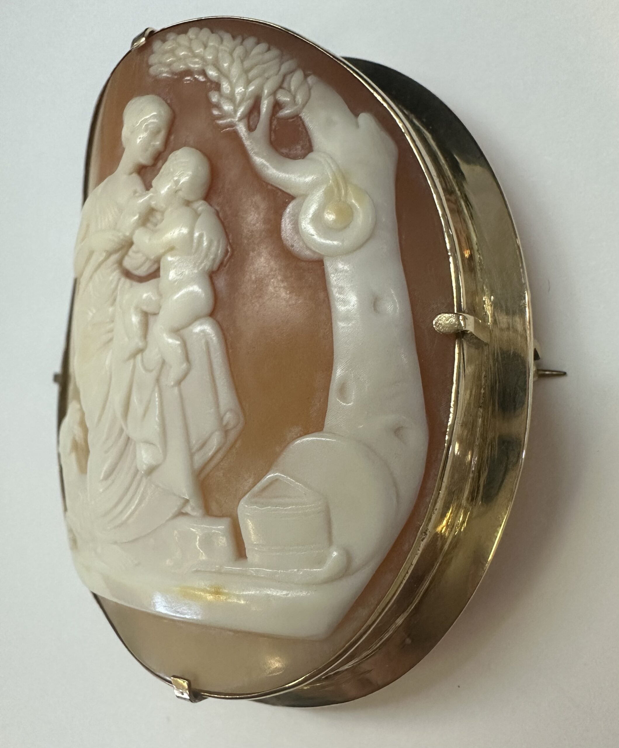 Large Vintage 14k Yellow Gold Genuine Carved Shell Cameo Depicting Mother & Child Scene - Image 11