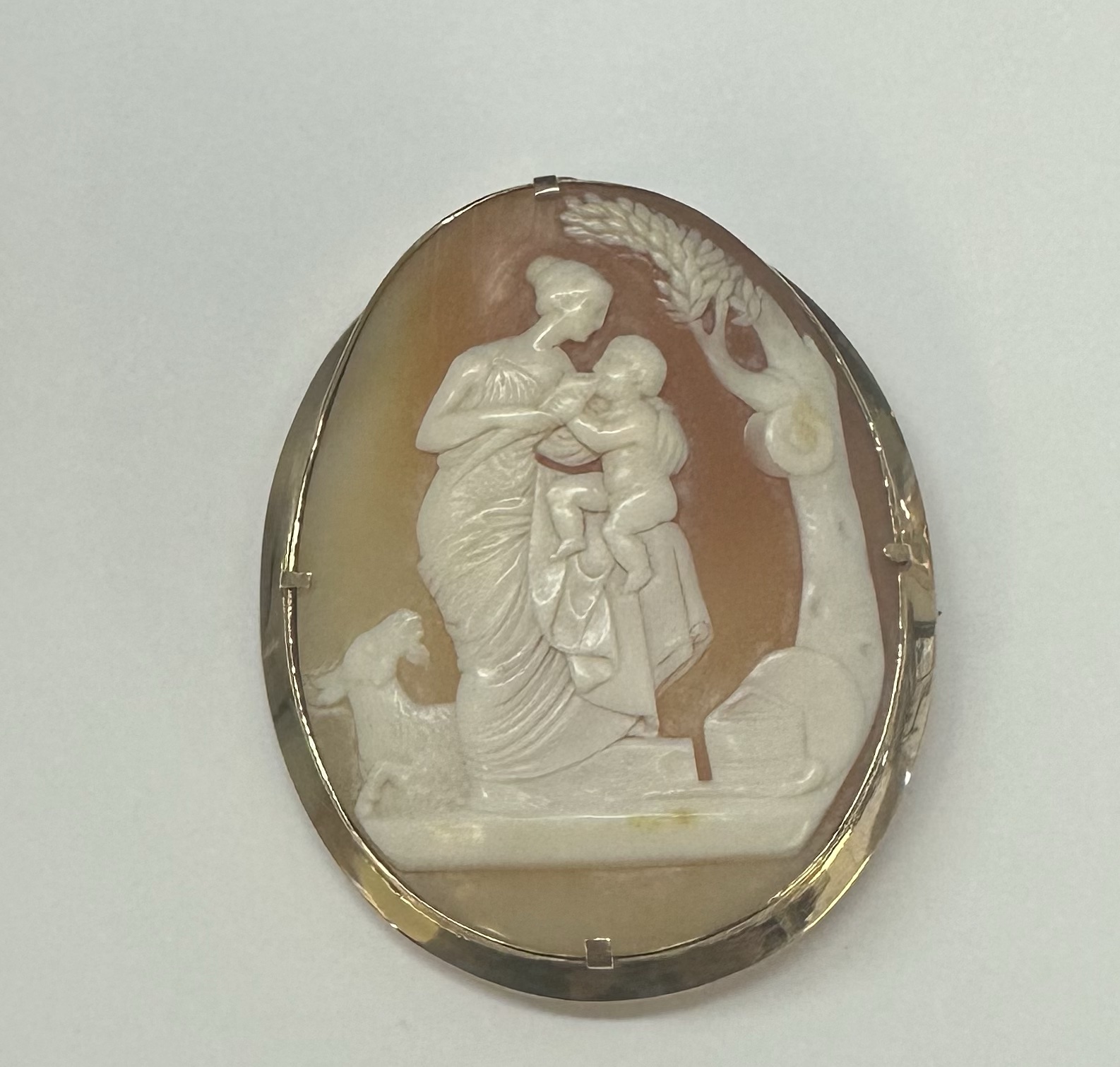 Large Vintage 14k Yellow Gold Genuine Carved Shell Cameo Depicting Mother & Child Scene - Image 5