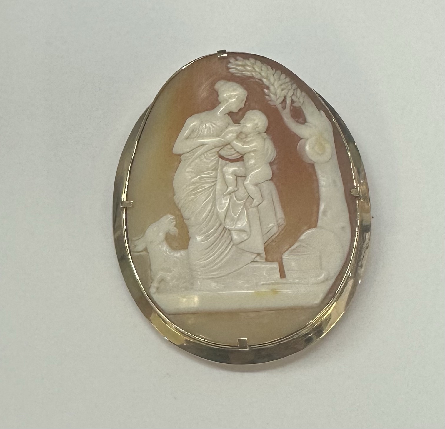 Large Vintage 14k Yellow Gold Genuine Carved Shell Cameo Depicting Mother & Child Scene - Image 4