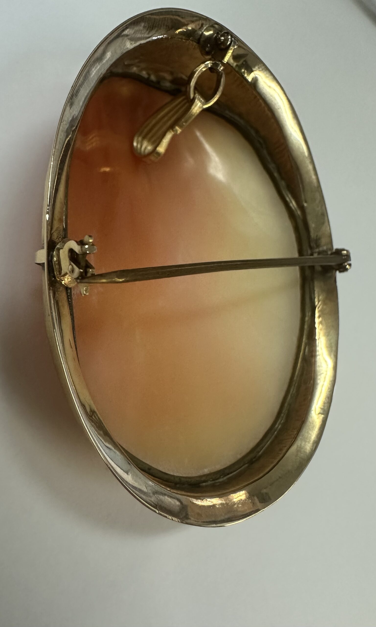 Large Vintage 14k Yellow Gold Genuine Carved Shell Cameo Depicting Mother & Child Scene - Image 13