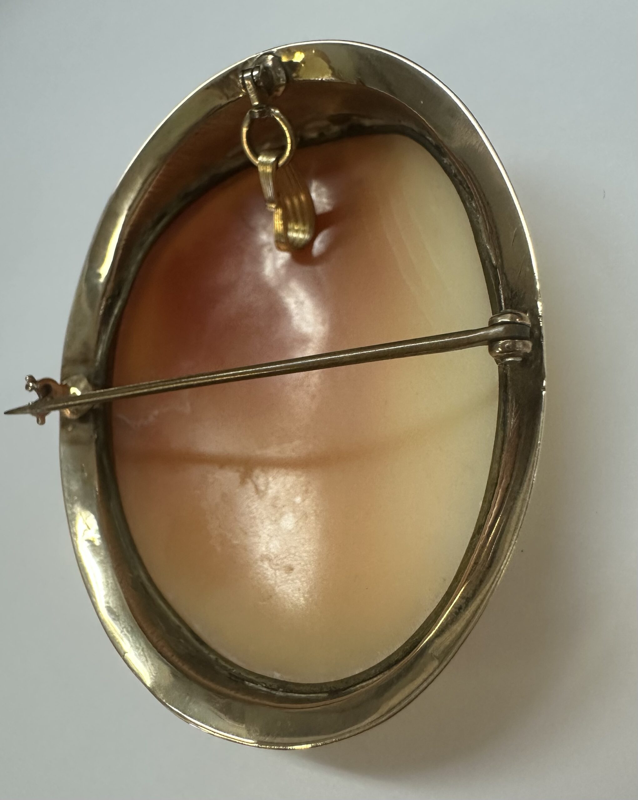 Large Vintage 14k Yellow Gold Genuine Carved Shell Cameo Depicting Mother & Child Scene - Image 14