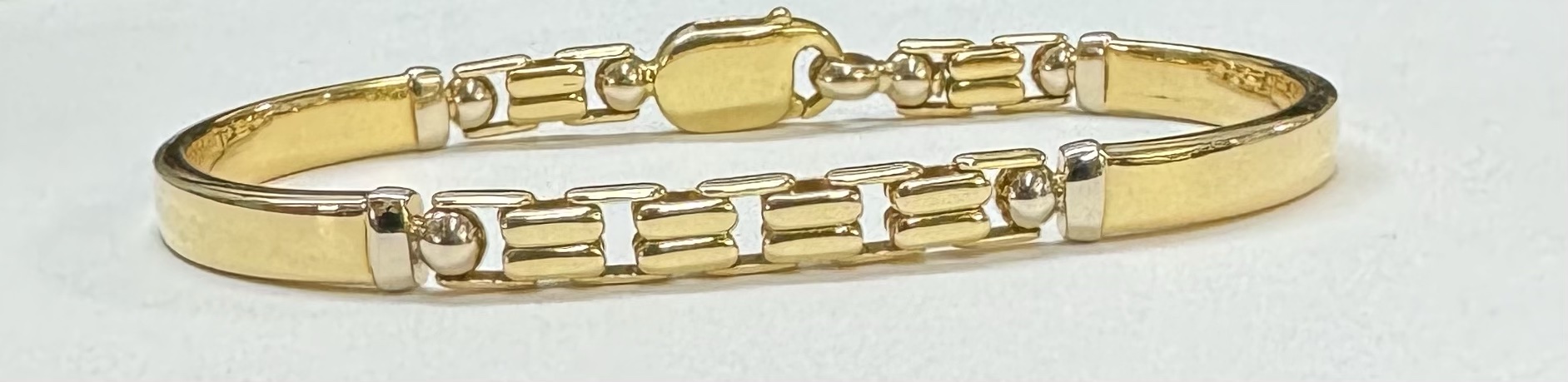 Men’s 18k yellow Gold Bangle & Link Style Bracelet