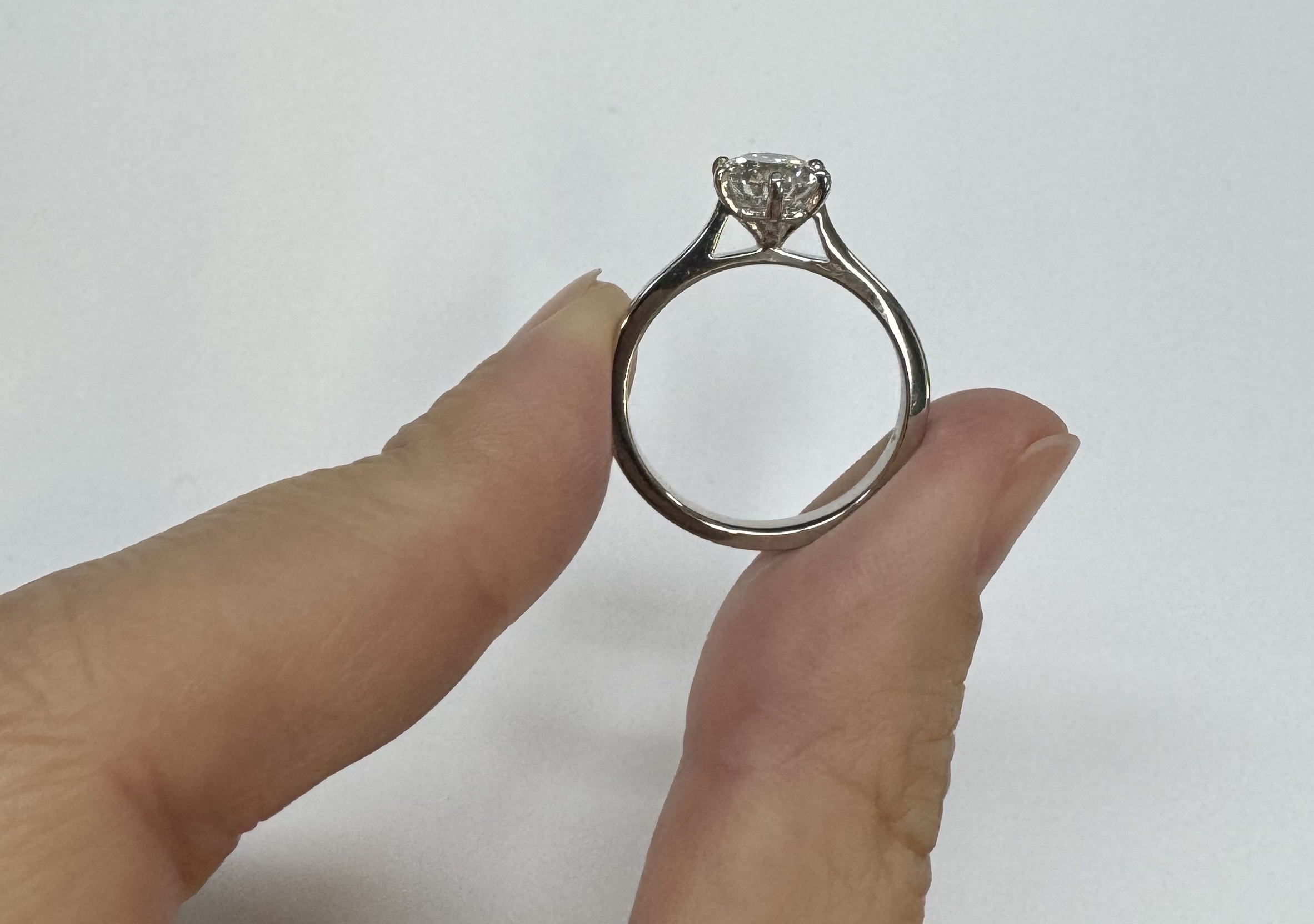 Platinum 6 Prong 1.04 Carat Lab Grown Round Brilliant Cut Diamond Engagement Ring - Image 10