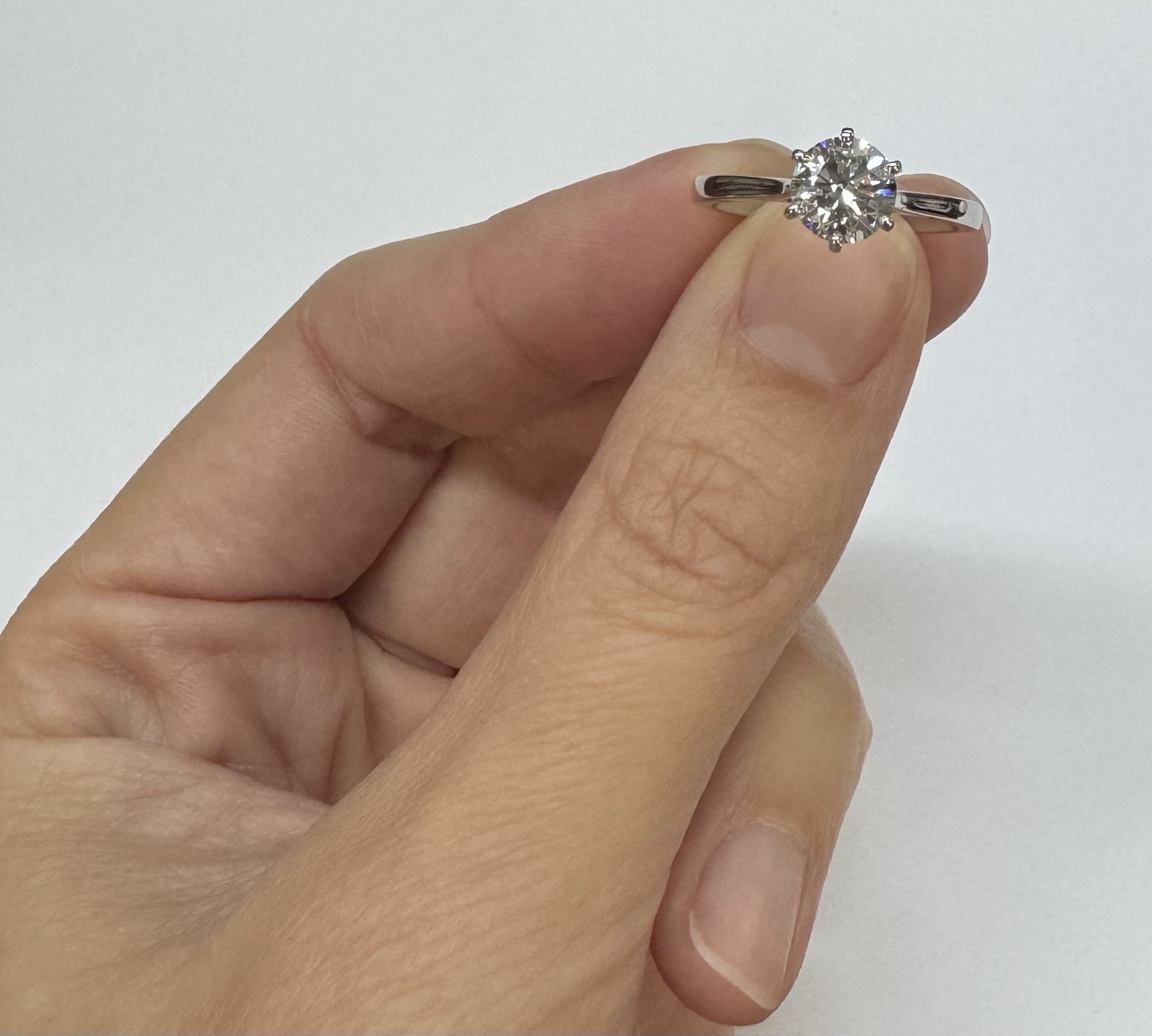 Platinum 6 Prong 1.04 Carat Lab Grown Round Brilliant Cut Diamond Engagement Ring - Image 12