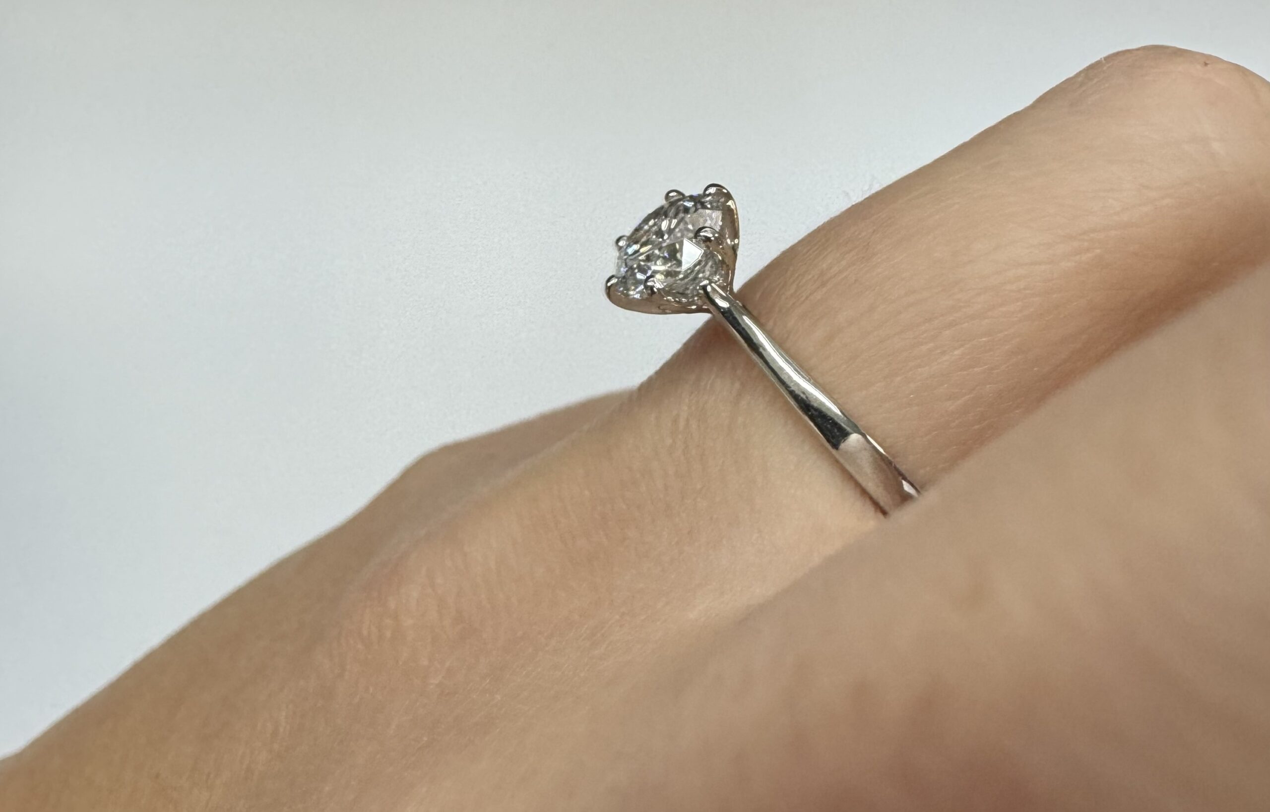 Platinum 6 Prong 1.04 Carat Lab Grown Round Brilliant Cut Diamond Engagement Ring - Image 17