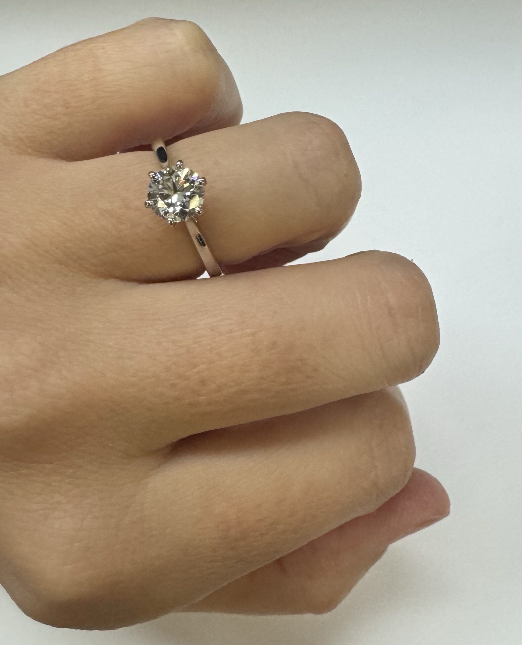 Platinum 6 Prong 1.04 Carat Lab Grown Round Brilliant Cut Diamond Engagement Ring - Image 15