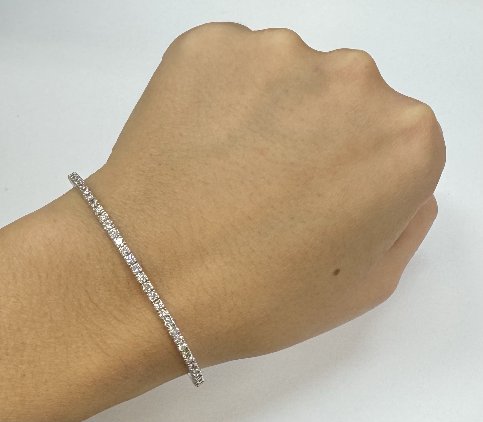 14k White Gold 1.50 Cttw Genuine Round Brilliant Cut Diamond Flexible Bangle Bracelet - Image 22