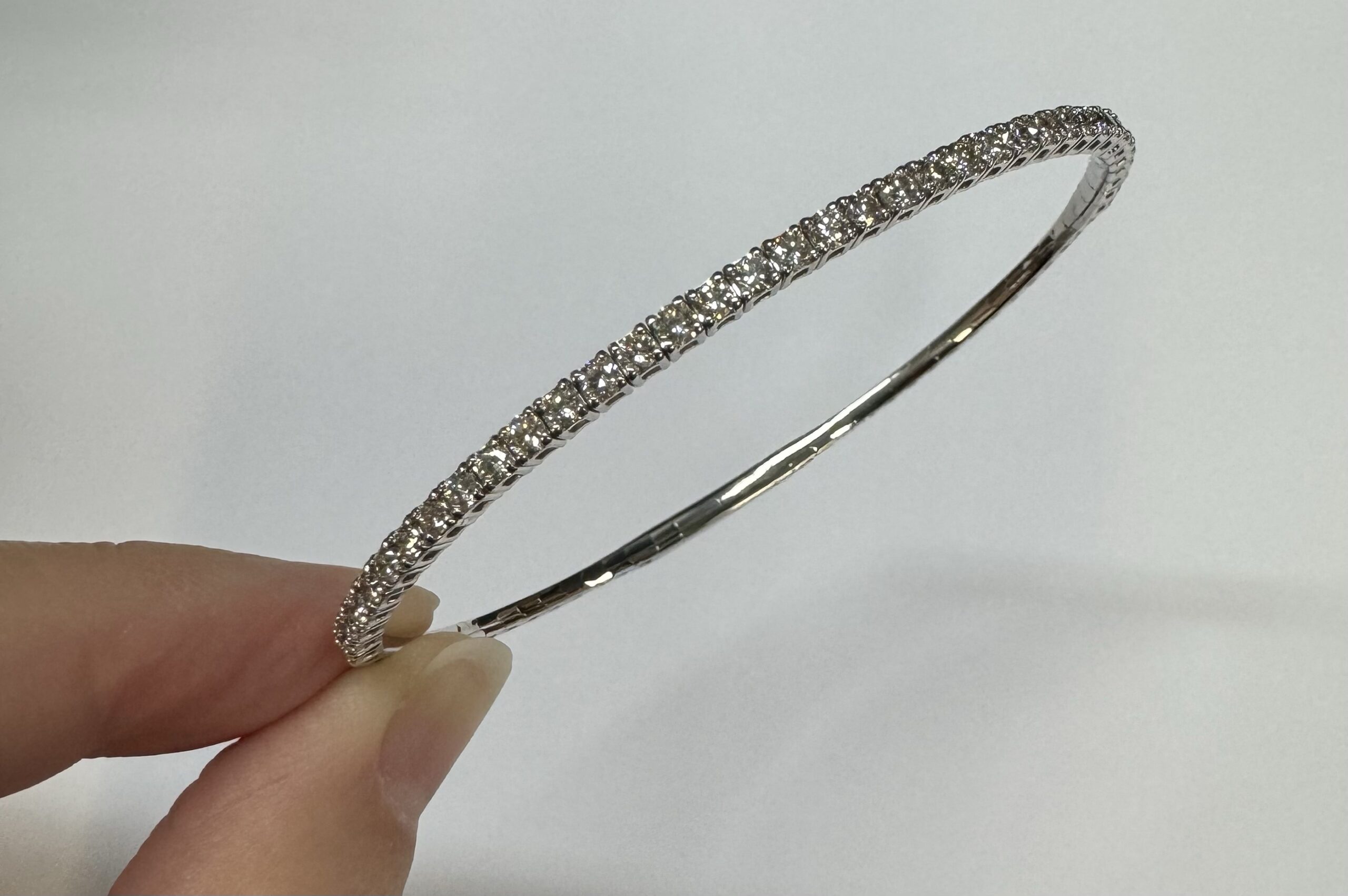 14k White Gold 1.50 Cttw Genuine Round Brilliant Cut Diamond Flexible Bangle Bracelet - Image 13