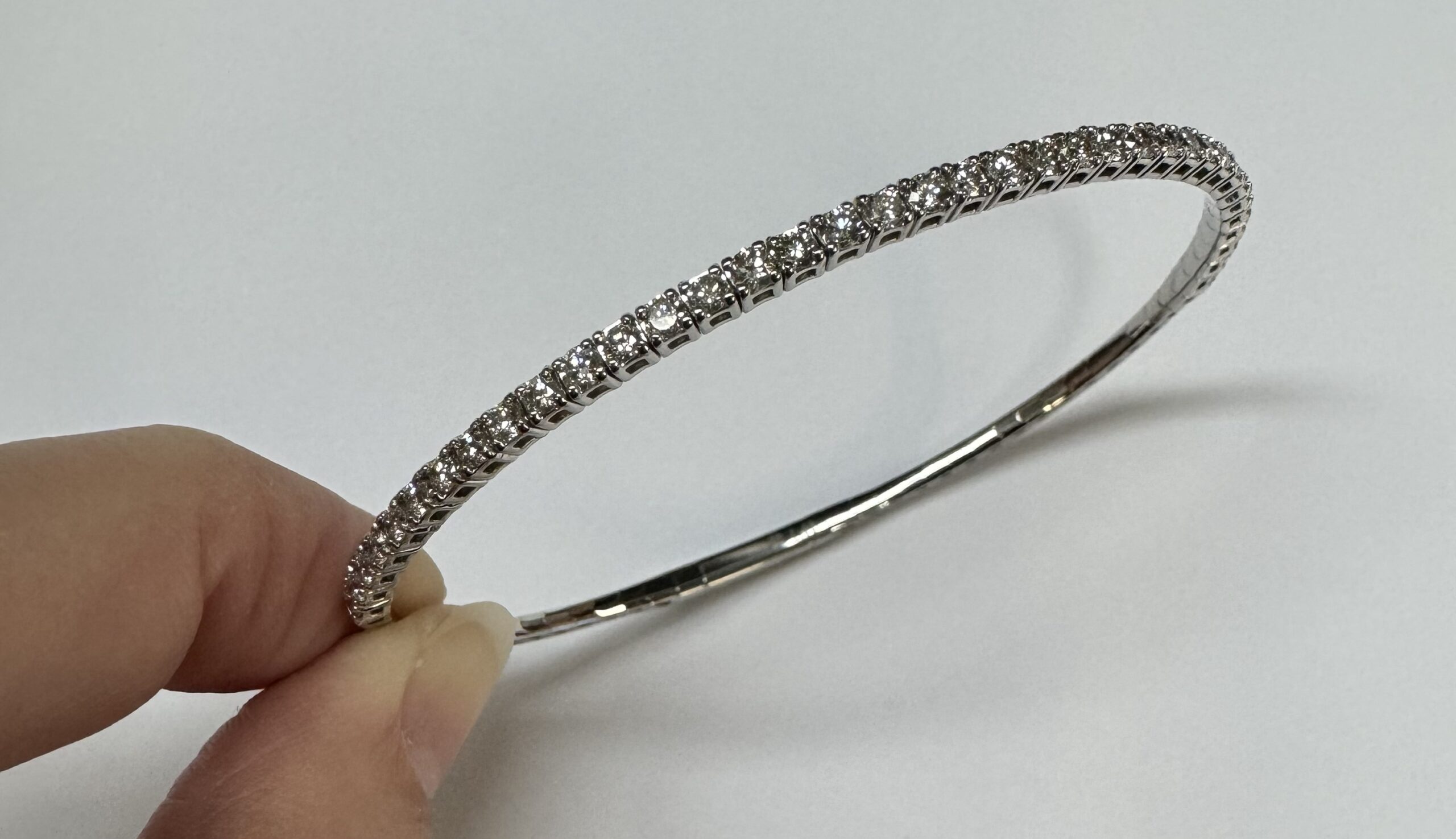 14k White Gold 1.50 Cttw Genuine Round Brilliant Cut Diamond Flexible Bangle Bracelet - Image 6