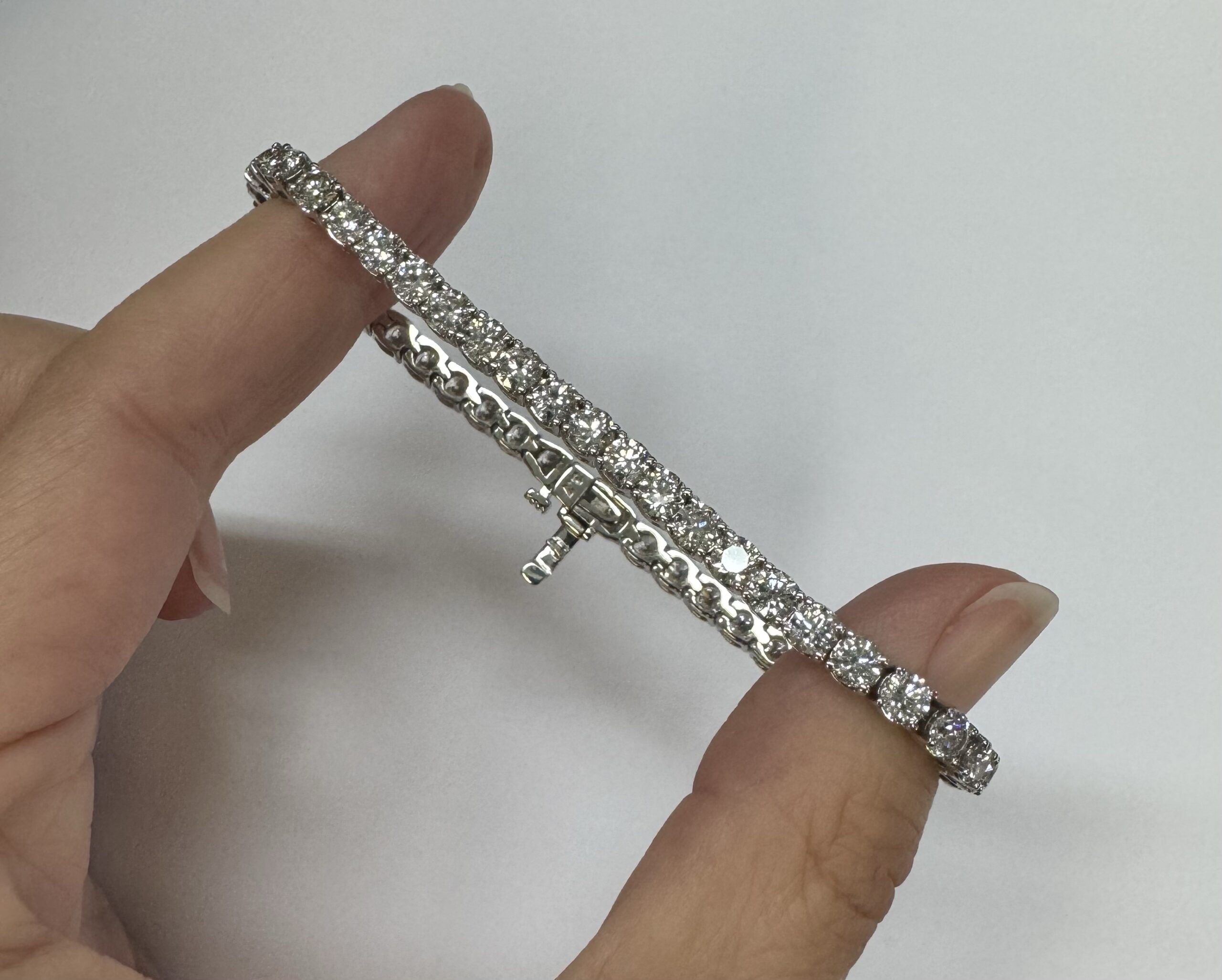 14k White Gold 8.94 Cttw Round Brilliant Cut Diamond Tennis Bracelet - Image 30