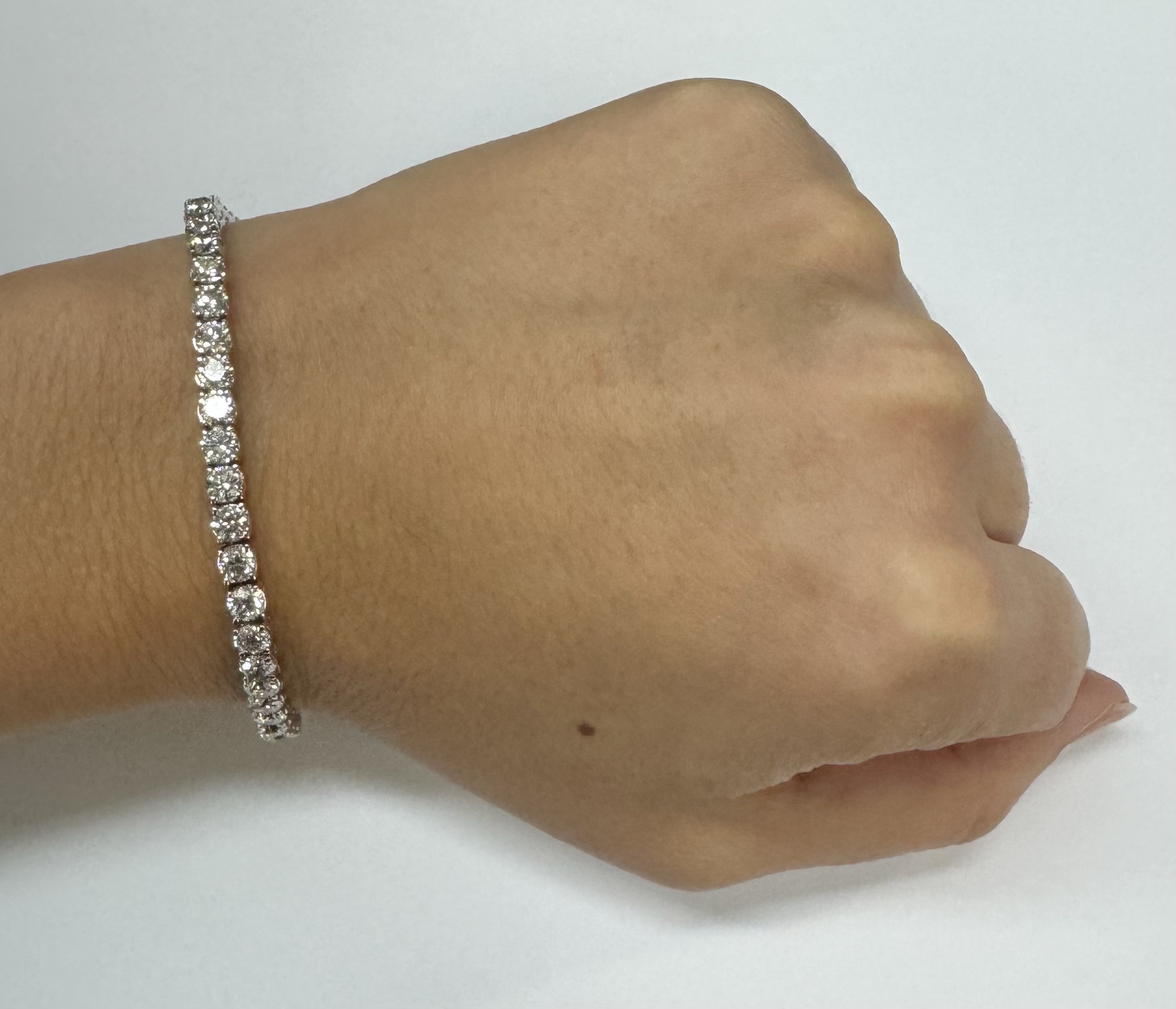 14k White Gold 8.94 Cttw Round Brilliant Cut Diamond Tennis Bracelet - Image 18