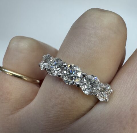 14k White Gold 5 Stone Genuine 2.56 Cttw Round Brilliant Cut Diamond Shared Prong Band