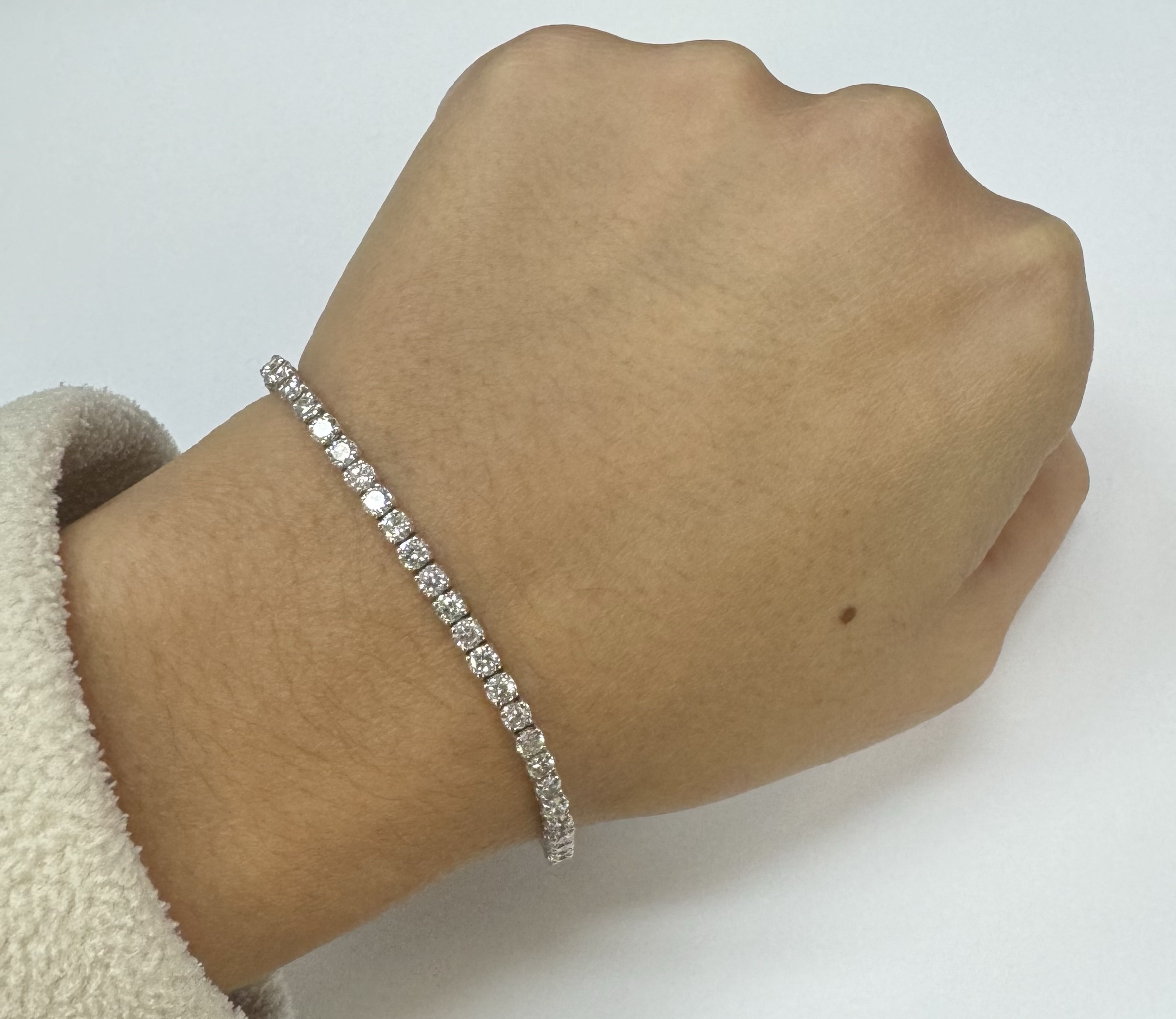 14k White Gold Genuine 5.15 Cttw Round Brilliant Cut Diamond Bracelet - Image 25