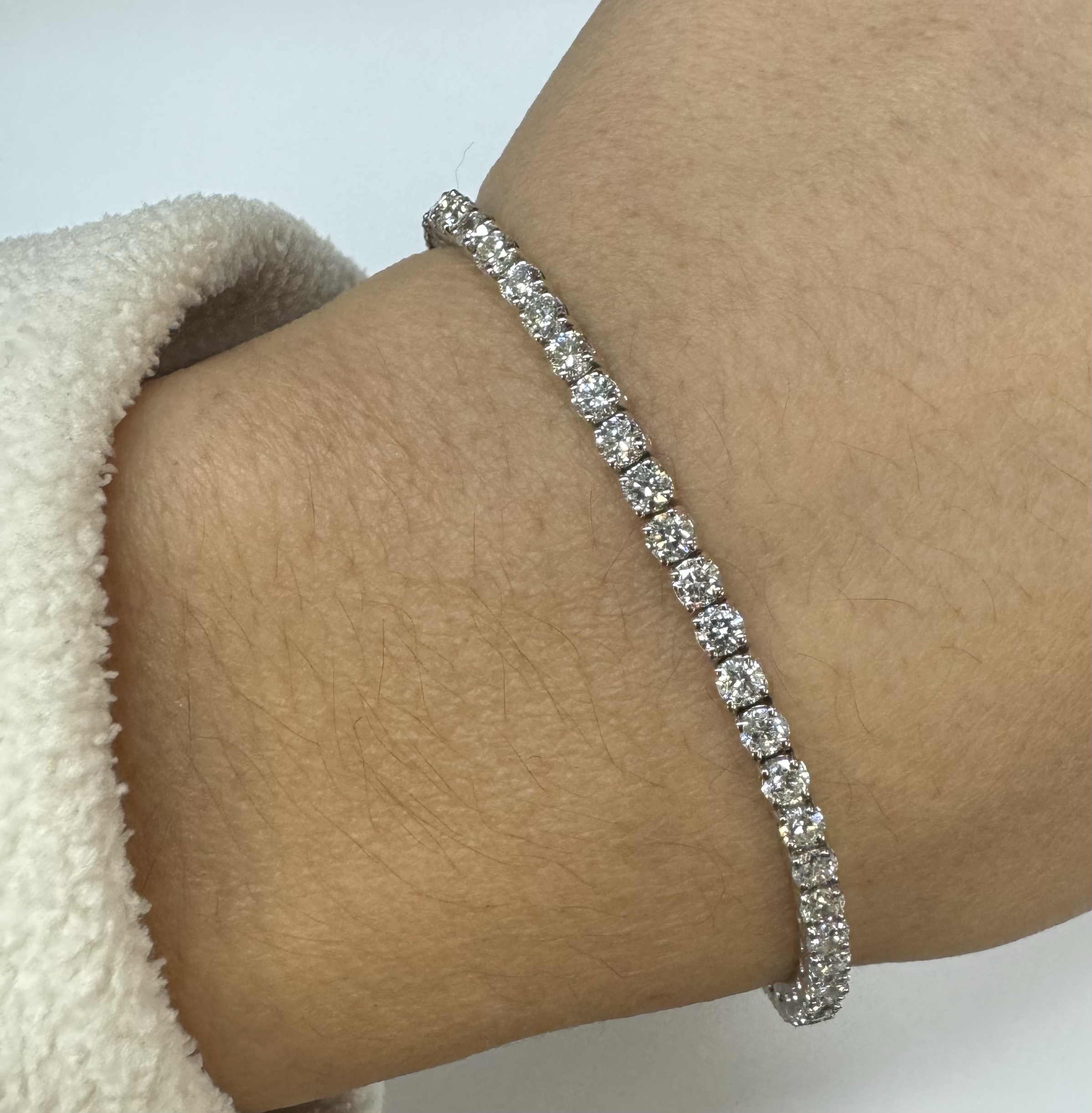 14k White Gold Genuine 5.15 Cttw Round Brilliant Cut Diamond Bracelet - Image 5