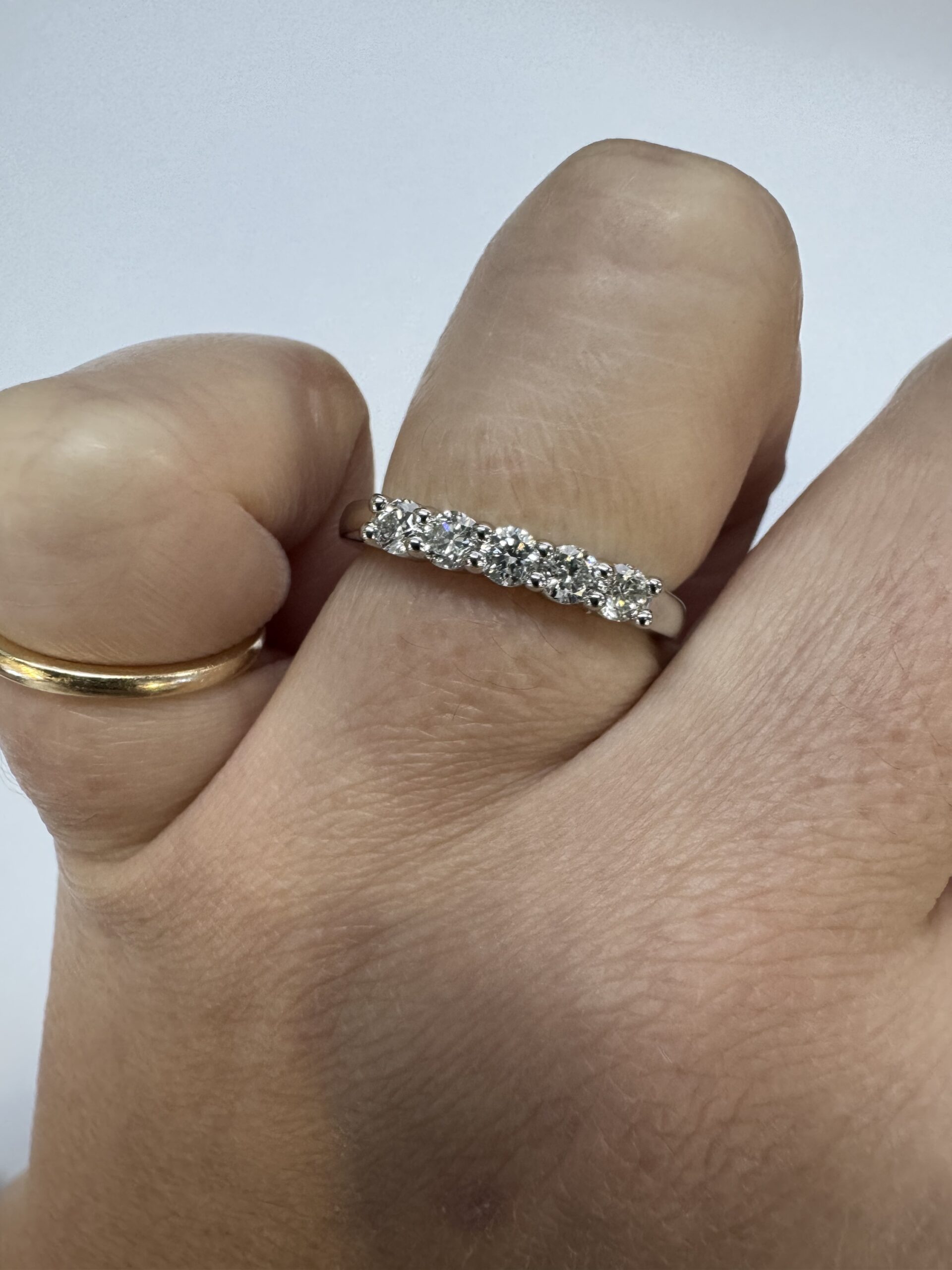 Platinum 5 Stone Shared Prong Genuine .43 Cttw Diamond Band - Image 8