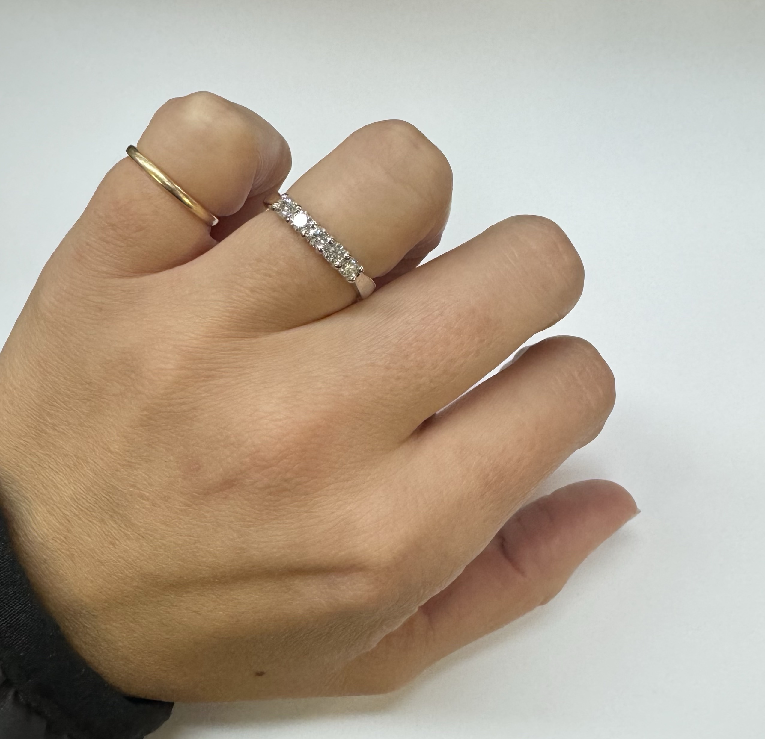 14k White Gold 5 Stone Genuine .44 Cttw Round Brilliant Cut Diamond Band - Image 19