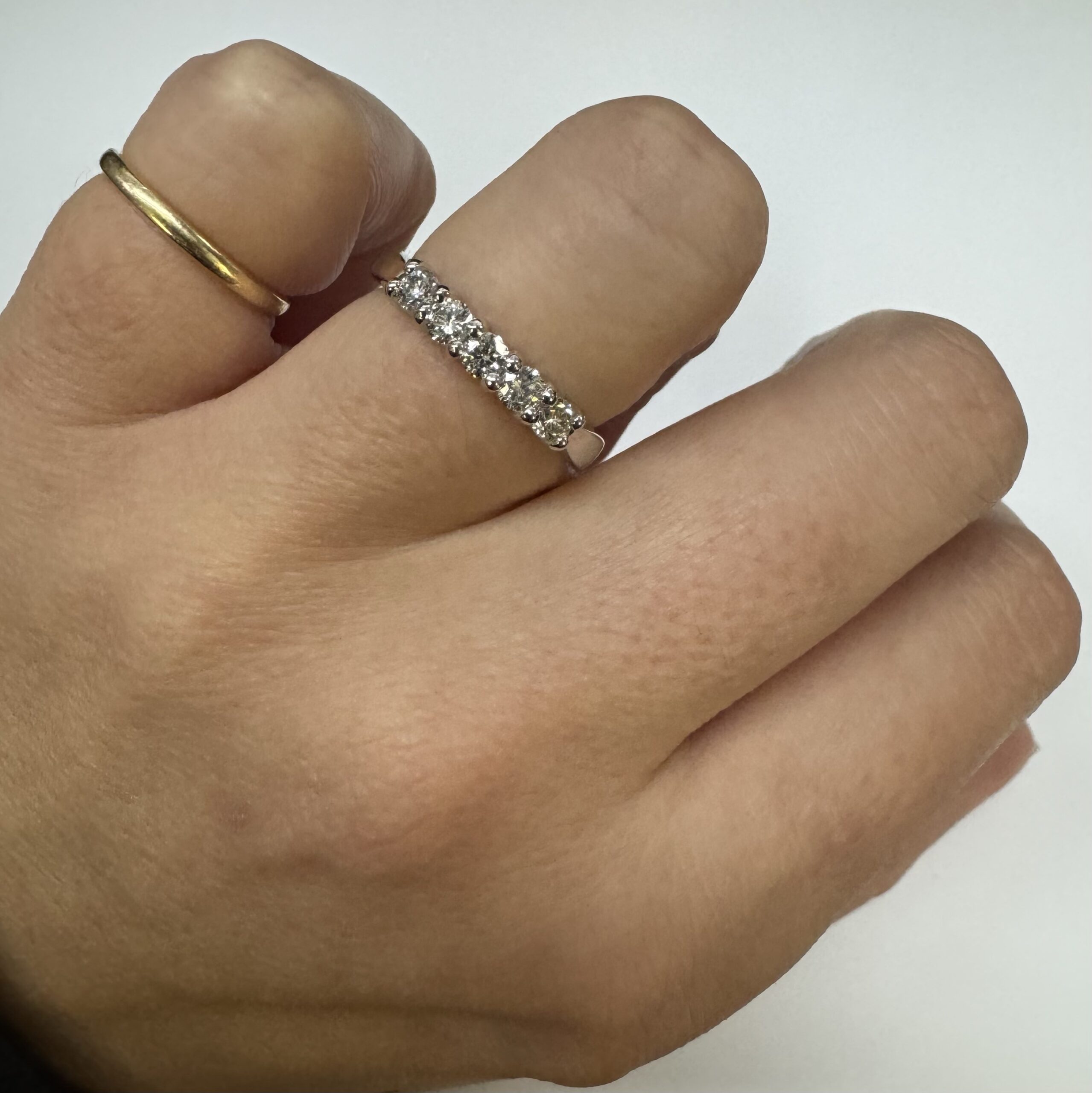 14k White Gold 5 Stone Genuine .44 Cttw Round Brilliant Cut Diamond Band - Image 20