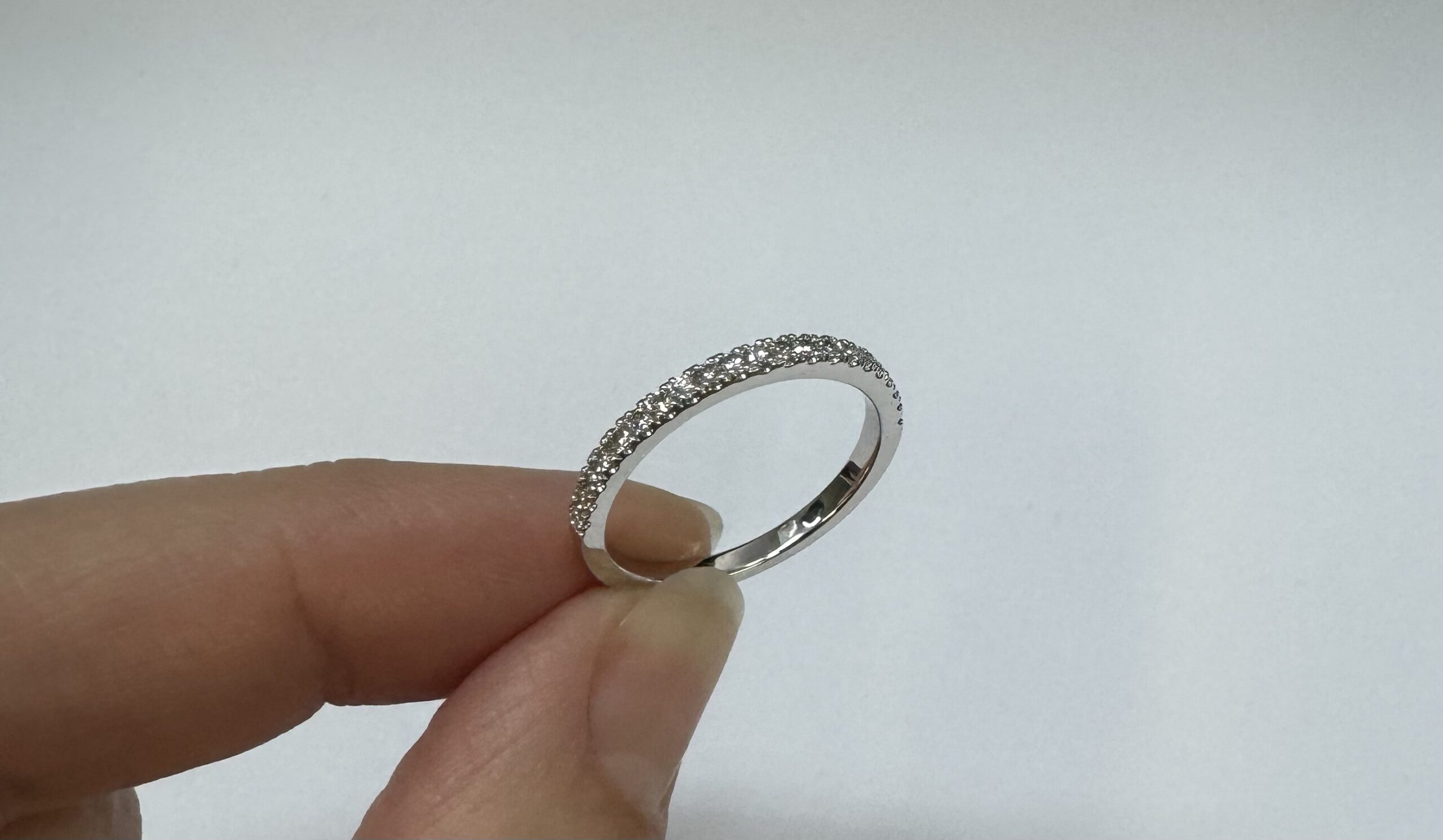 14k White Gold 21 Stone .23 Cttw Round Brilliant Cut Diamond Band - Image 4