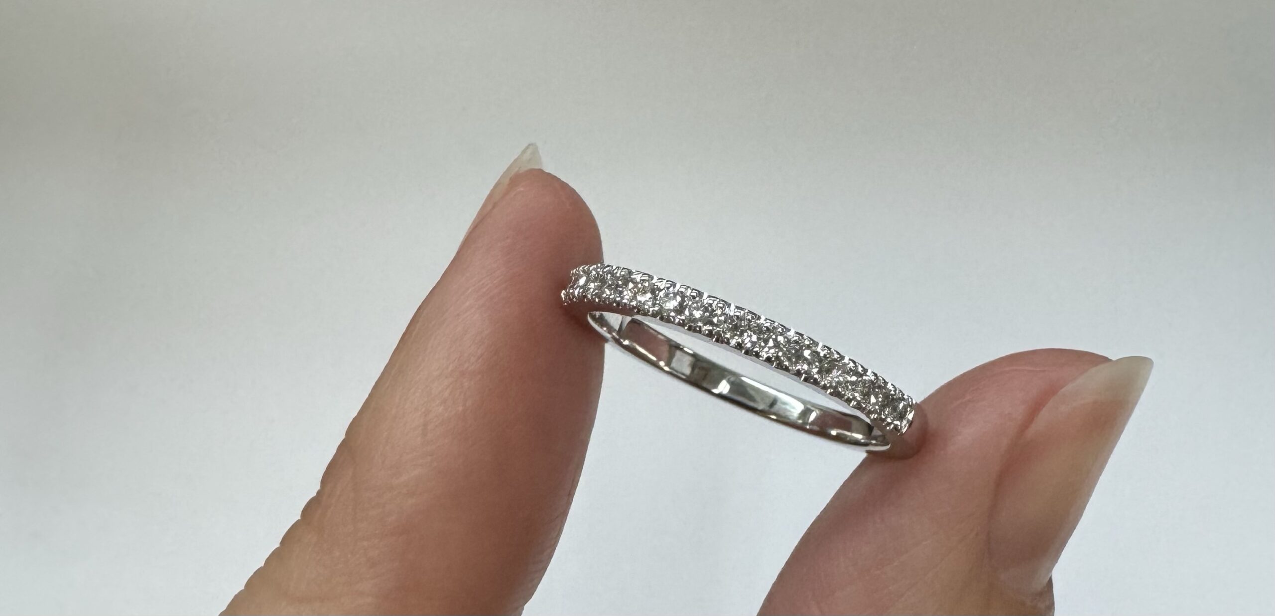 14k White Gold 21 Stone .23 Cttw Round Brilliant Cut Diamond Band - Image 13