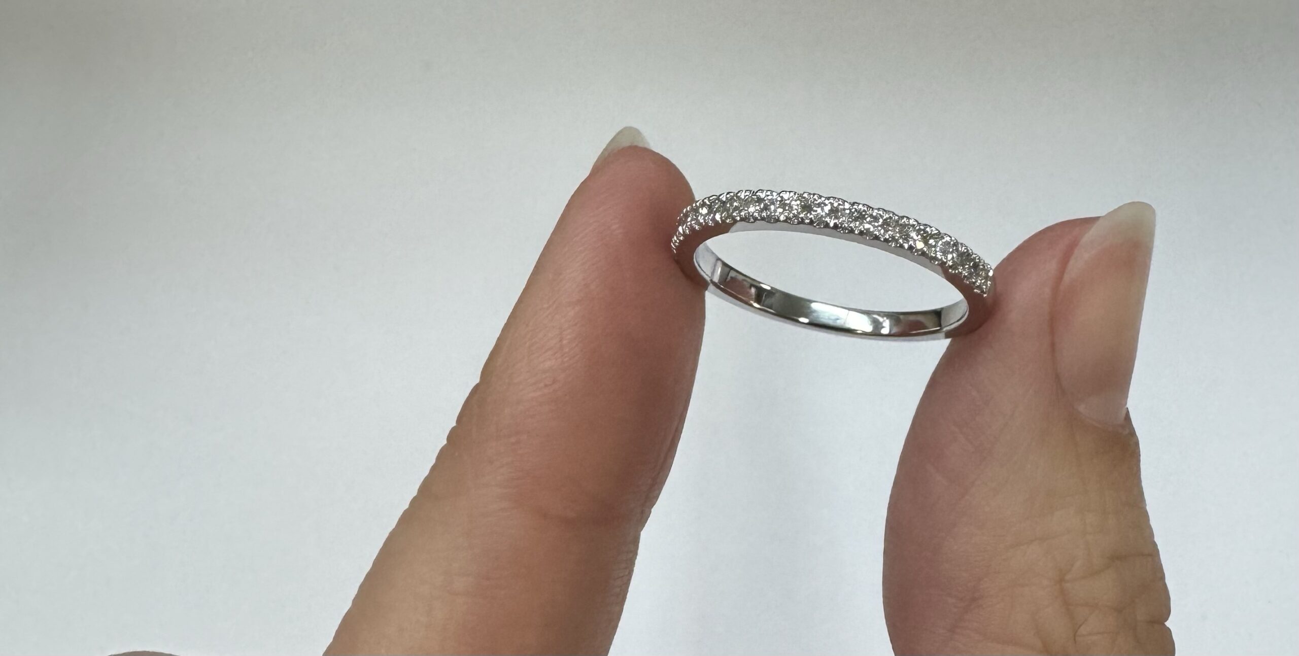 14k White Gold 21 Stone .23 Cttw Round Brilliant Cut Diamond Band - Image 16
