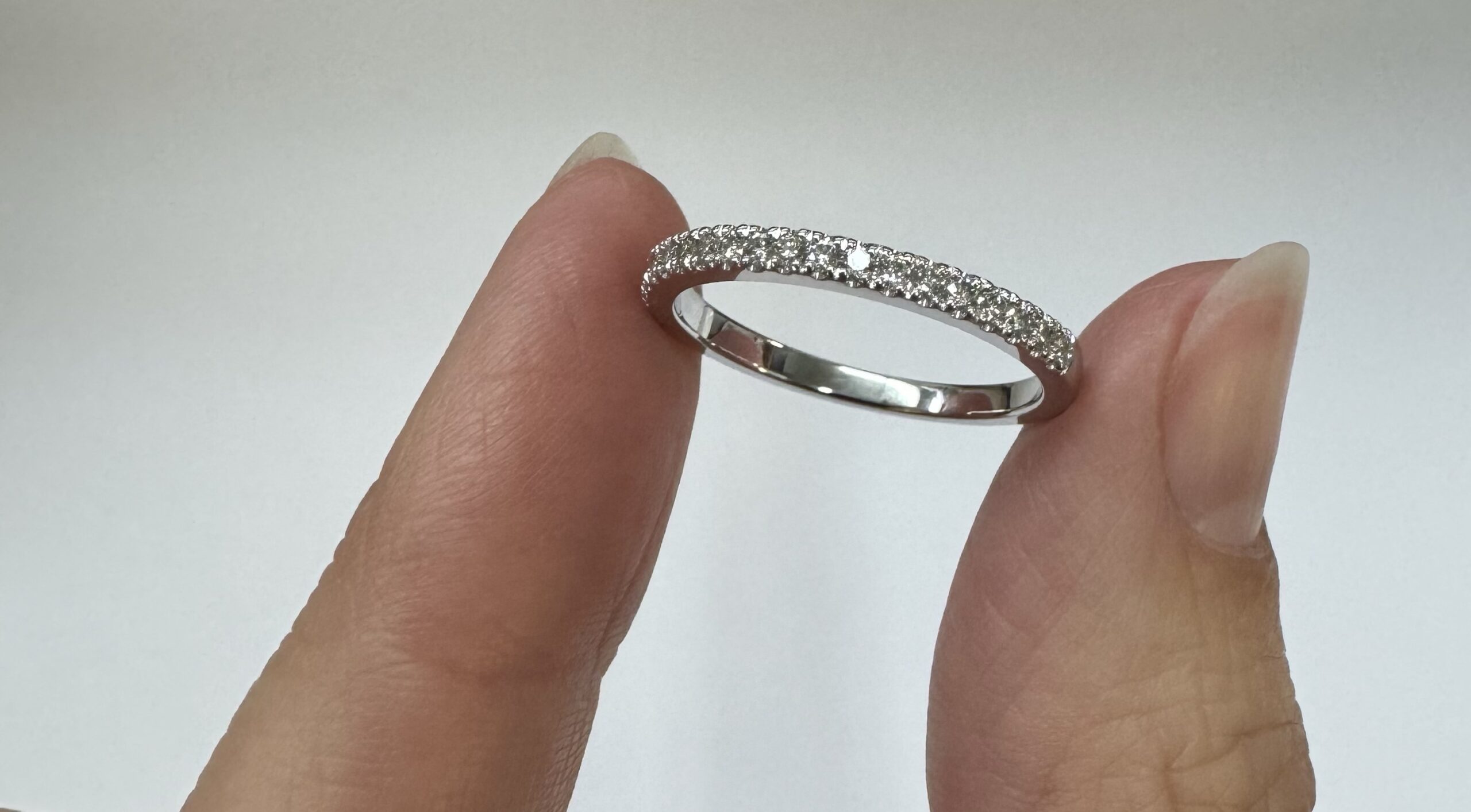 14k White Gold 21 Stone .23 Cttw Round Brilliant Cut Diamond Band - Image 17