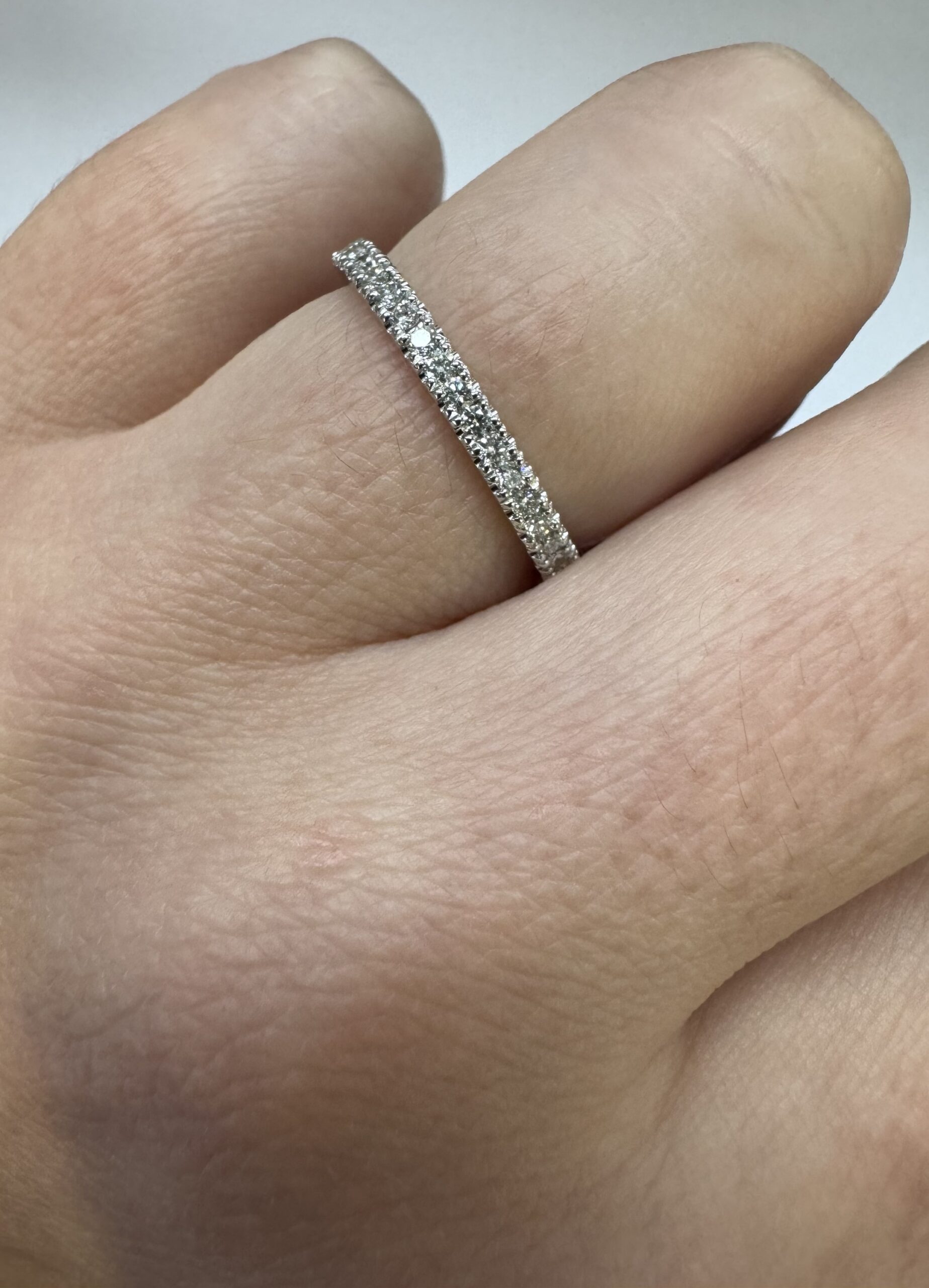 14k White Gold 21 Stone .23 Cttw Round Brilliant Cut Diamond Band - Image 21