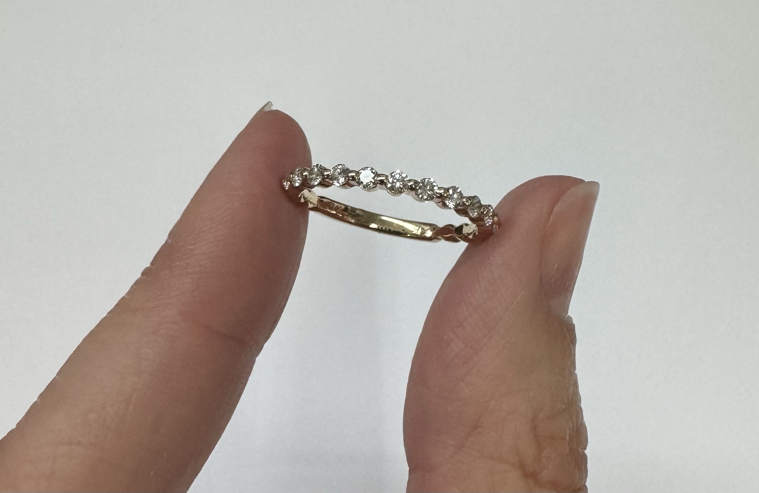 14k Yellow Gold 12 Stone Genuine .35 Cttw Round Brilliant Cut Diamond Single Prong 3/4 Band