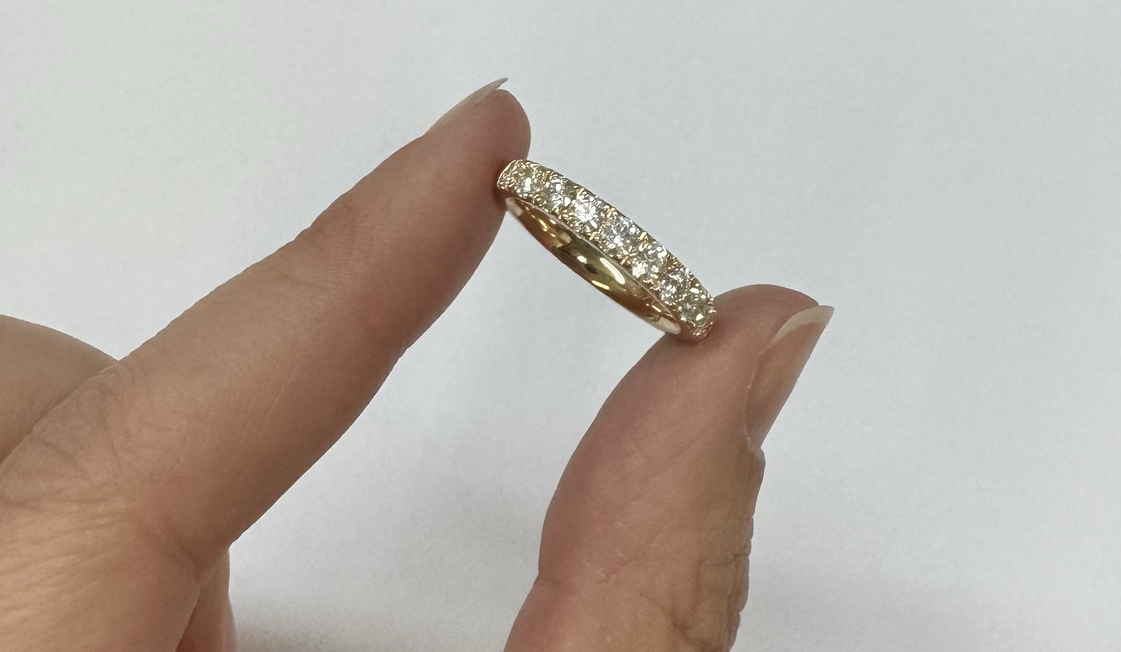 14k Yellow Gold Genuine 11 Stone Low-Profile 1.00 Cttw Round Brilliant Cut Diamond Band