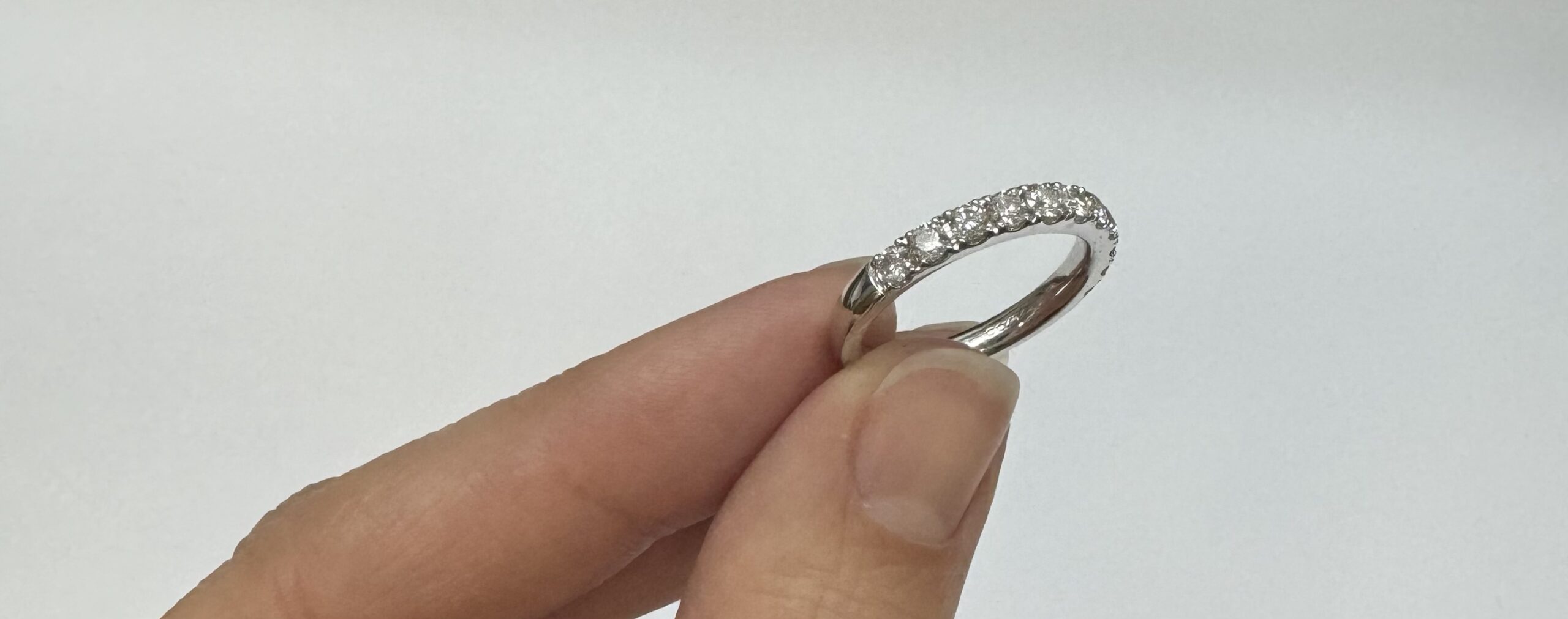 14k White Gold 11 Stone Low-Profile 1.00 Cttw Round Brilliant Cut Diamond Wedding Band - Image 30