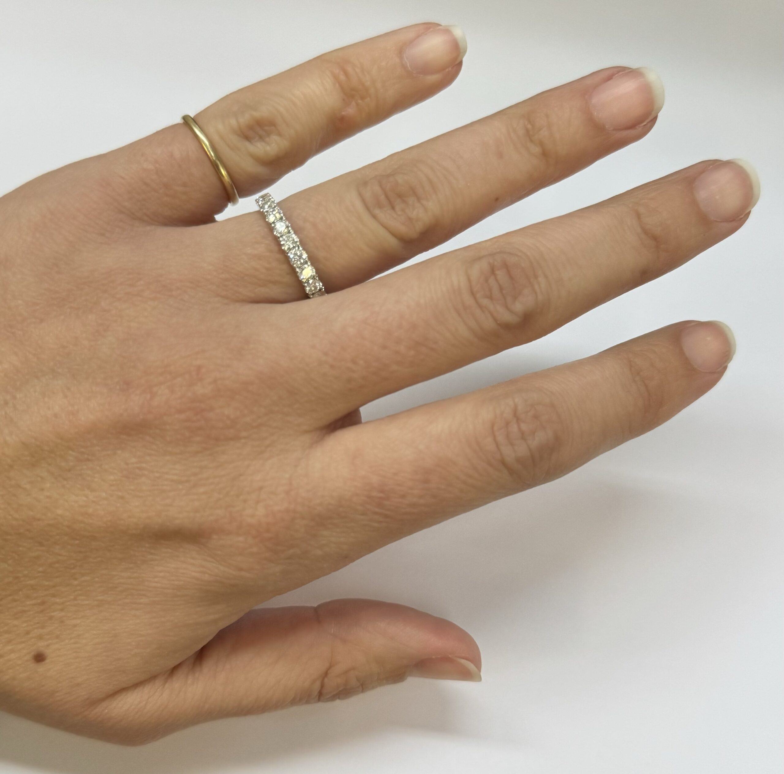 14k White Gold 11 Stone Low-Profile 1.00 Cttw Round Brilliant Cut Diamond Wedding Band - Image 21