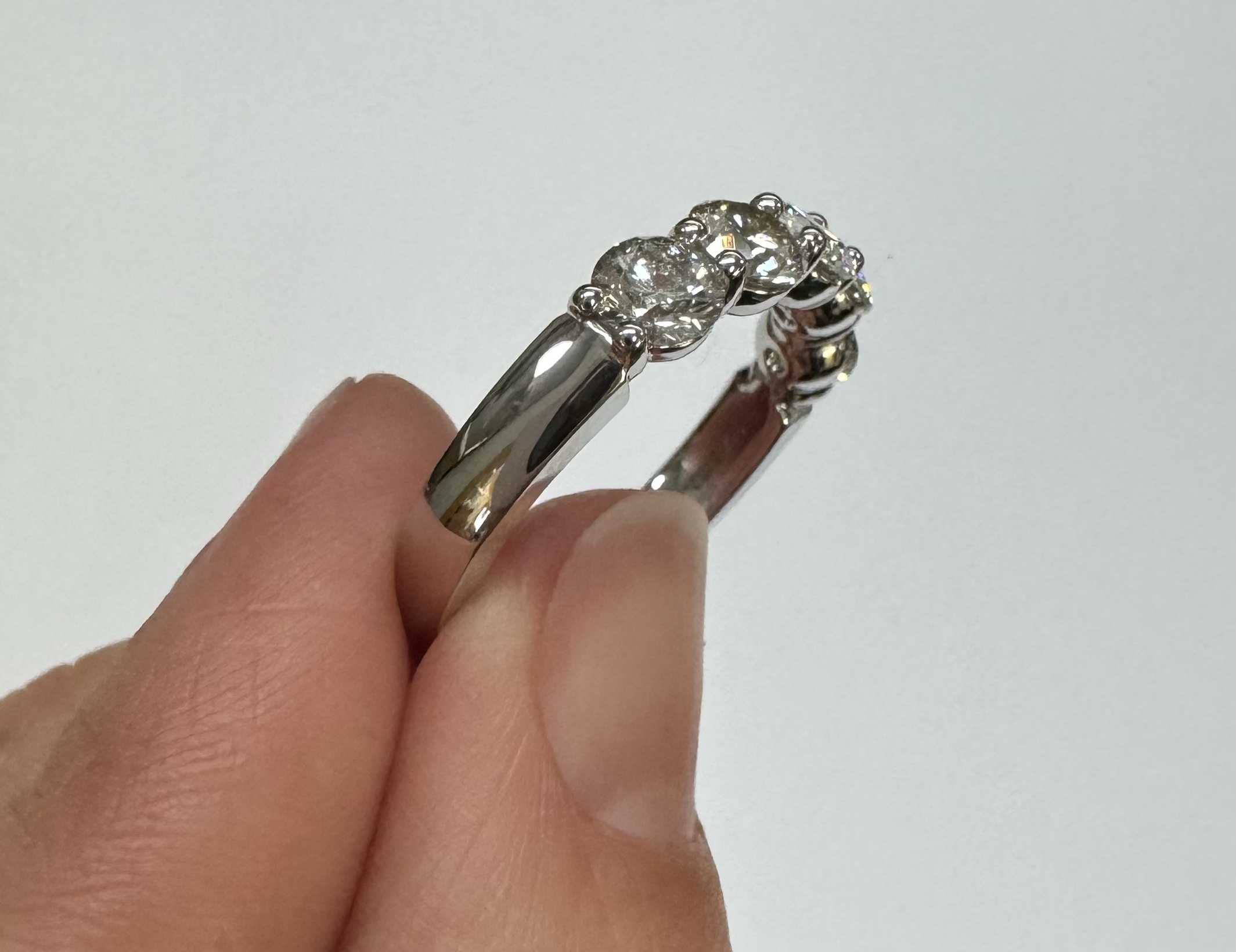 14k White Gold 5 Stone Genuine 1.52 Cttw Diamond Band - Image 19